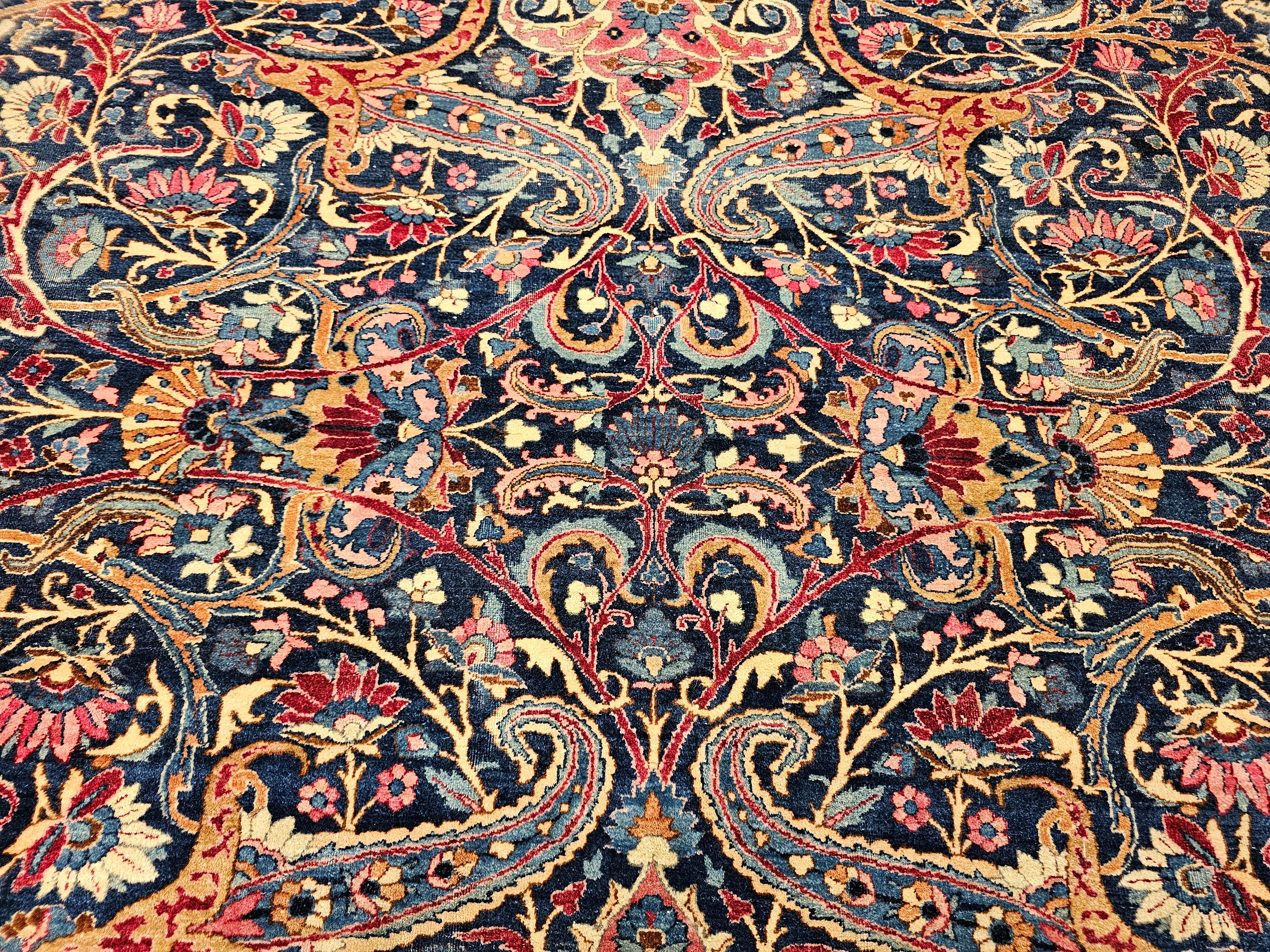 Persischer Yazd Vintage-Teppich in Zimmergröße mit Blumenmuster in Marineblau, Blau, Rot im Angebot 6