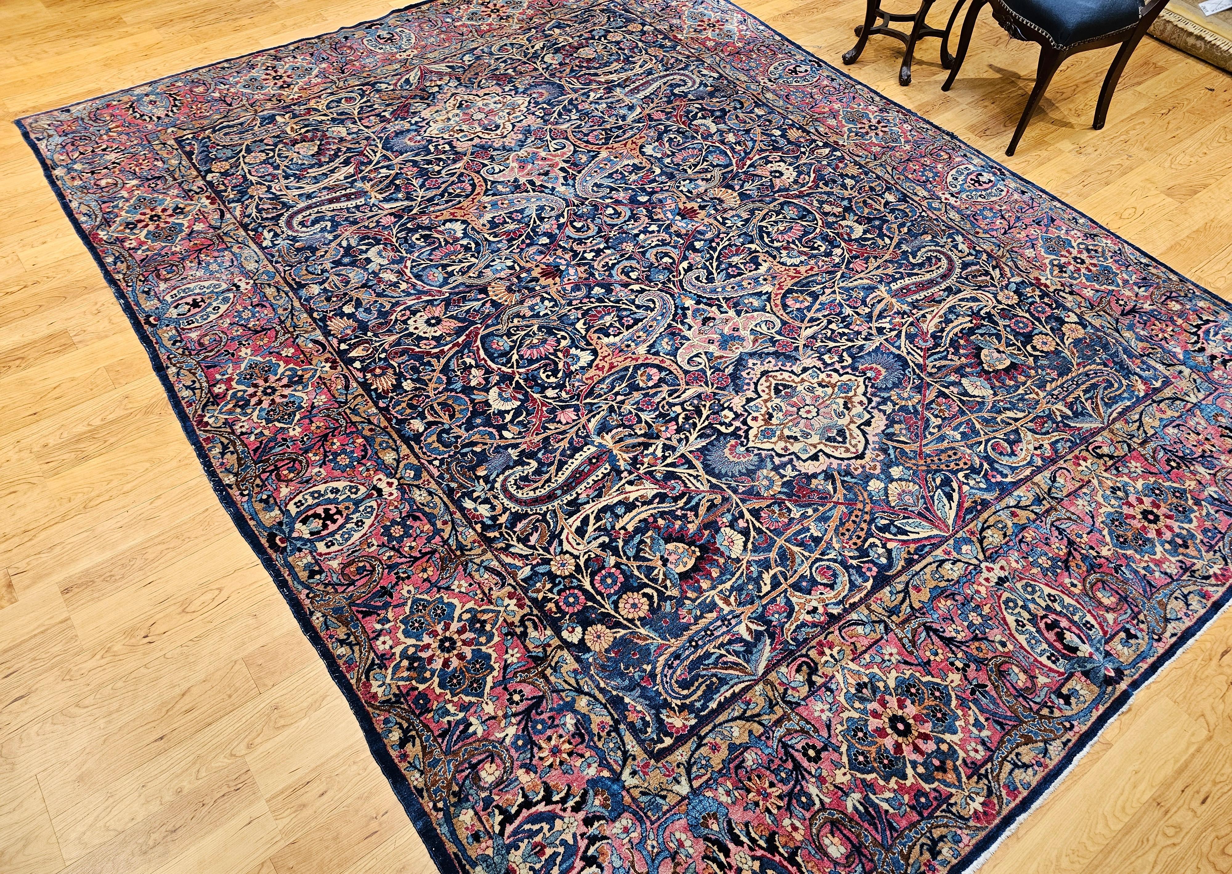 Persischer Yazd Vintage-Teppich in Zimmergröße mit Blumenmuster in Marineblau, Blau, Rot im Angebot 7