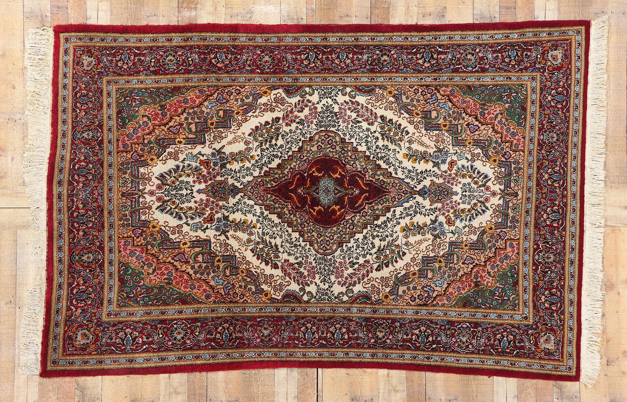 Persischer Yazd-Teppich im Vintage-Stil, 05'07 x 08'07 im Angebot 2