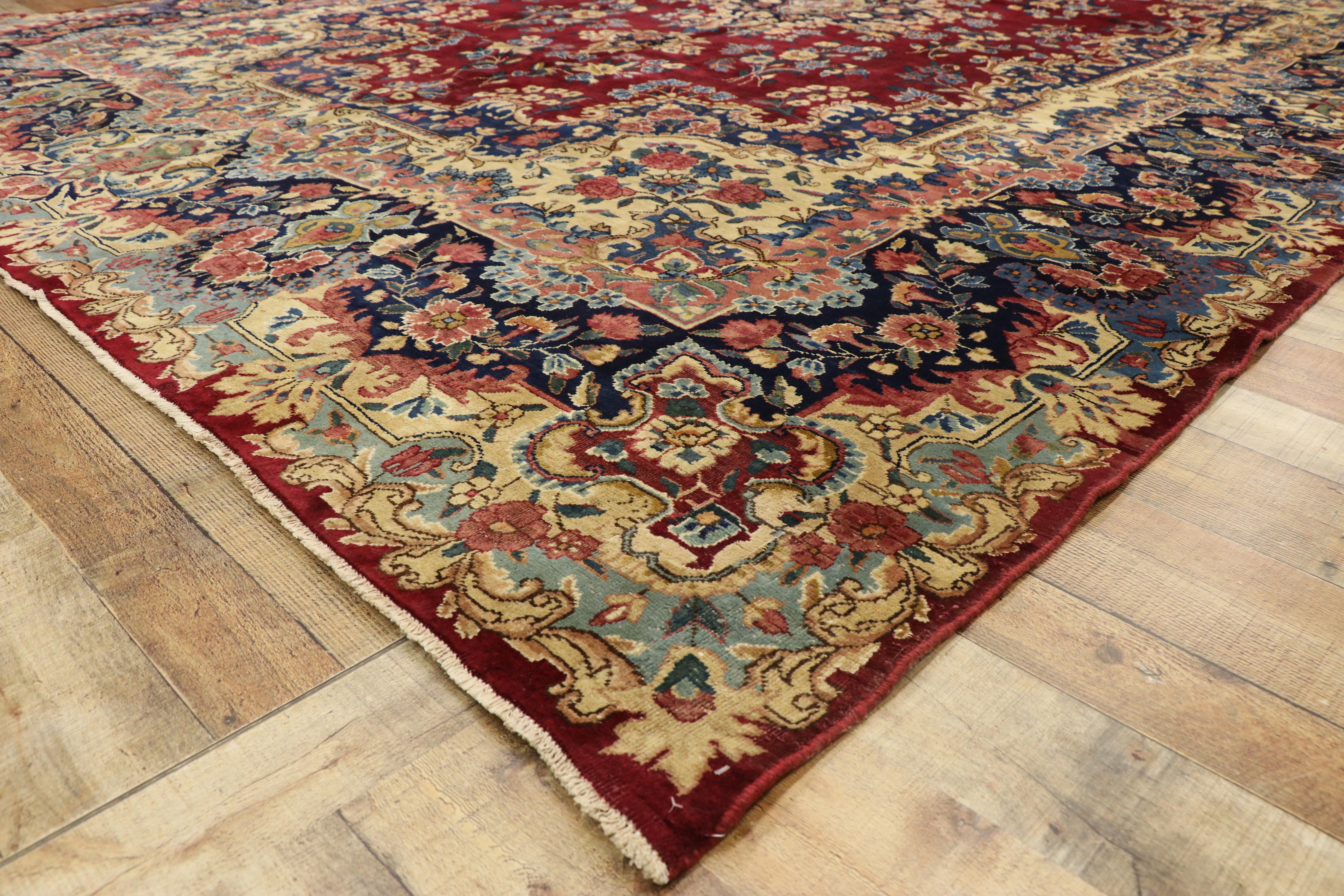 20th Century Vintage Persian Yazd Rug with Traditional English and Old World Style For Sale