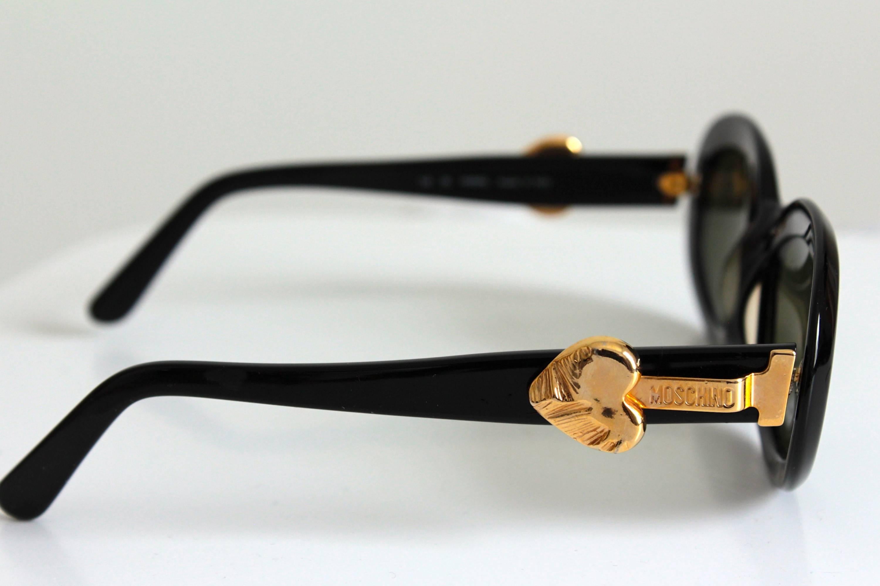 Noir Lunettes de soleil vintage Persol MC264 by Moschino Gold Heart Detail Made in Italy HTF en vente