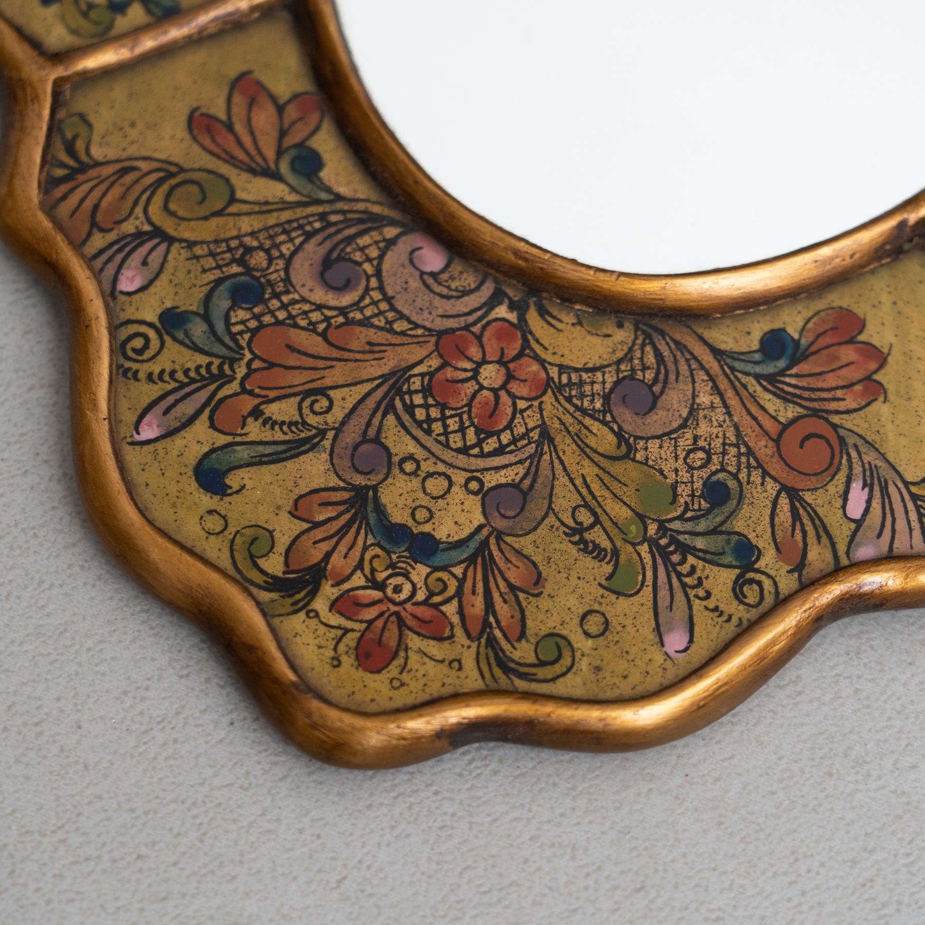 Miroir mural péruvien du milieu du siècle dernier, peint à la main en vente 3