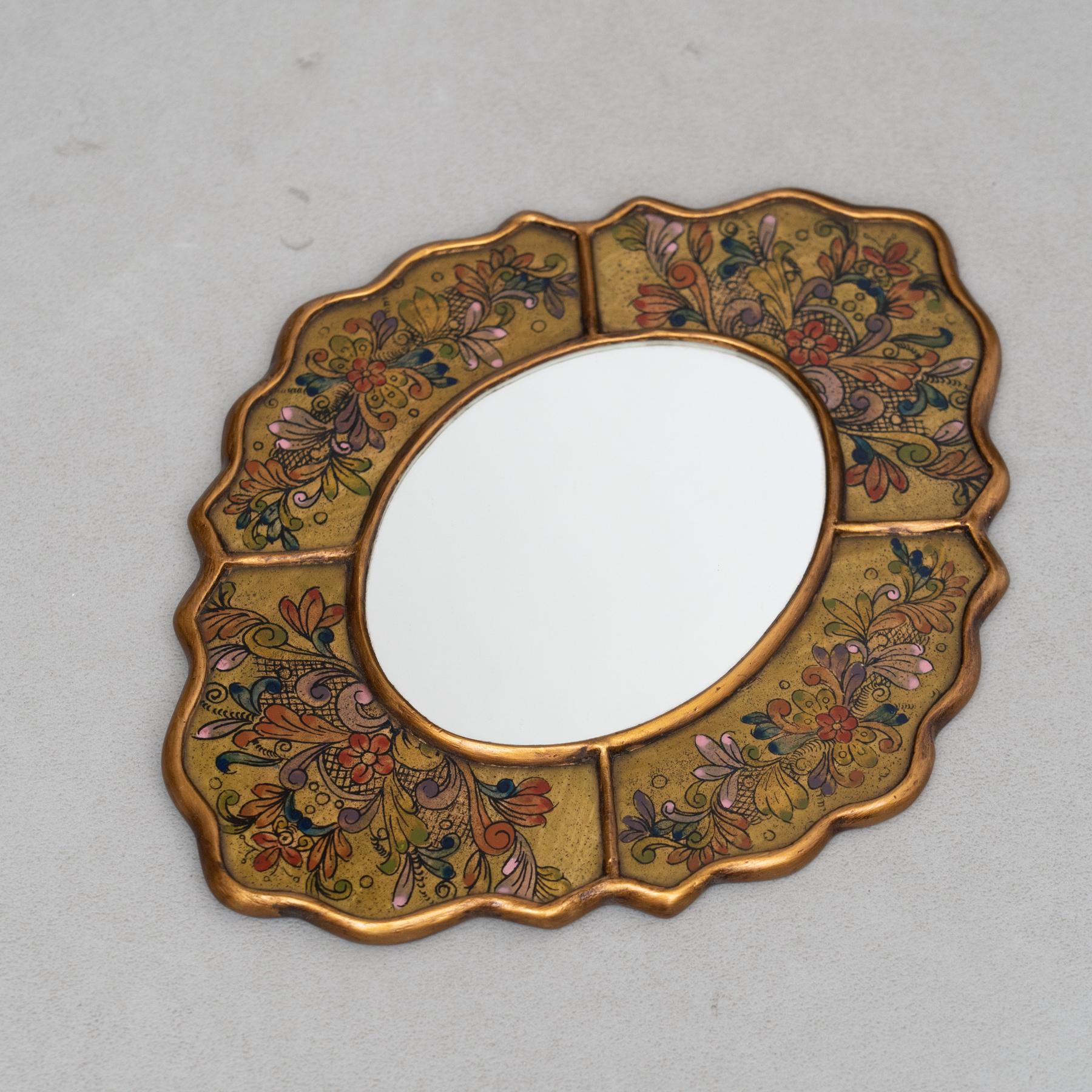 Miroir mural péruvien du milieu du siècle dernier, peint à la main en vente 7