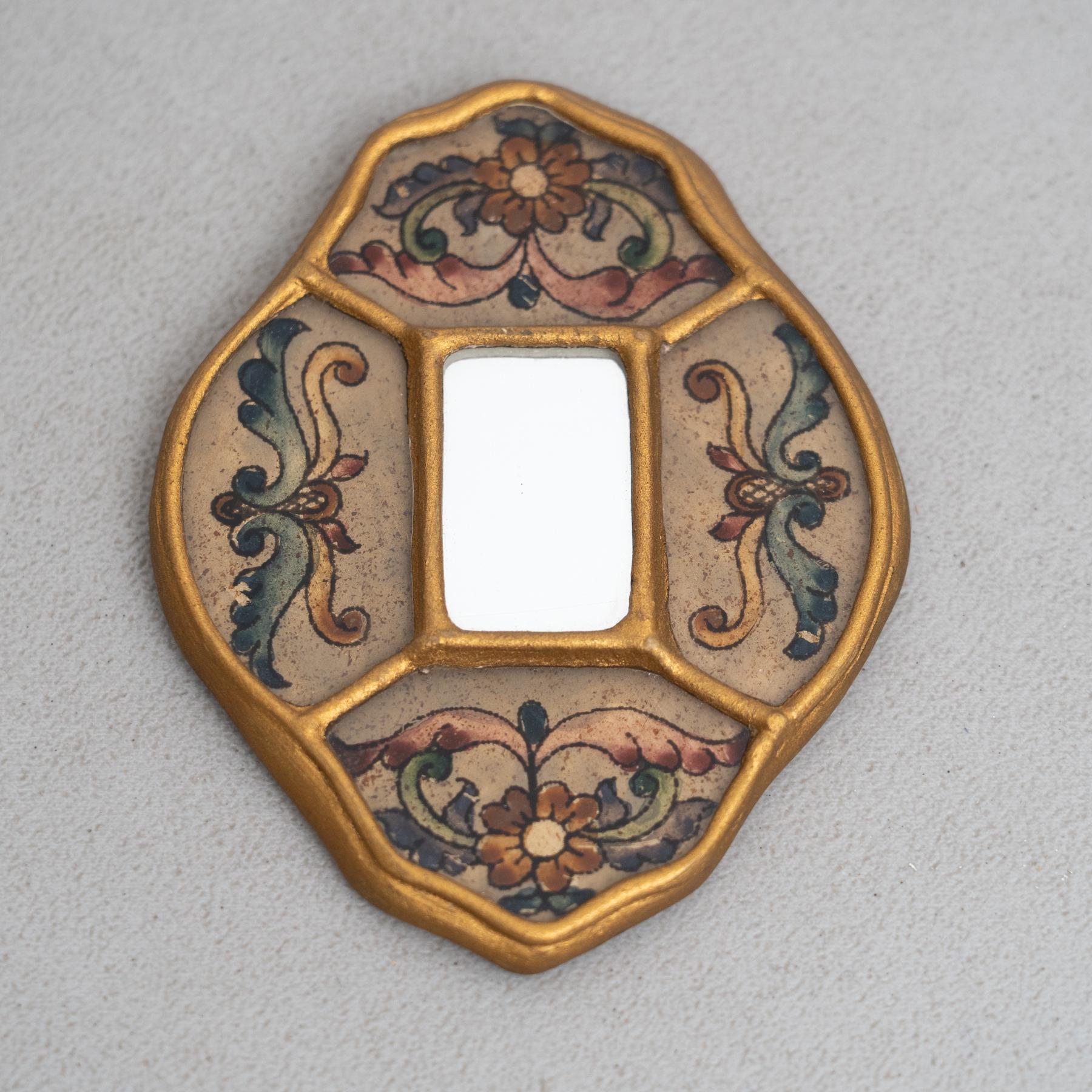 Espejo de Pared de Madera Vintage Peruano de Mediados de Siglo Pintado a Mano en venta 1