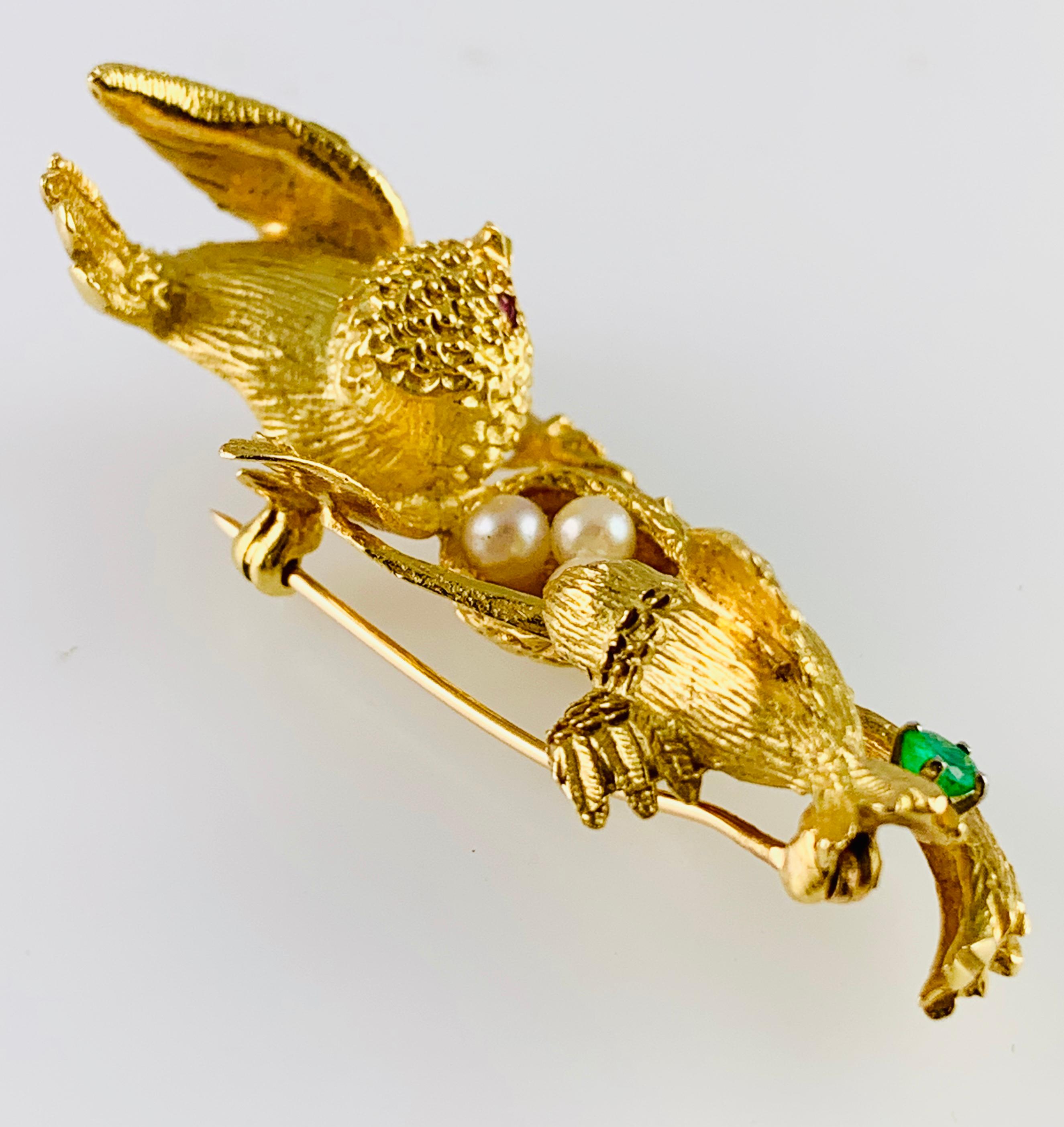 Women's or Men's Vintage Peter Linderman 18 Karat Gold Emerald Ruby and Pearl Birds Nest Brooch