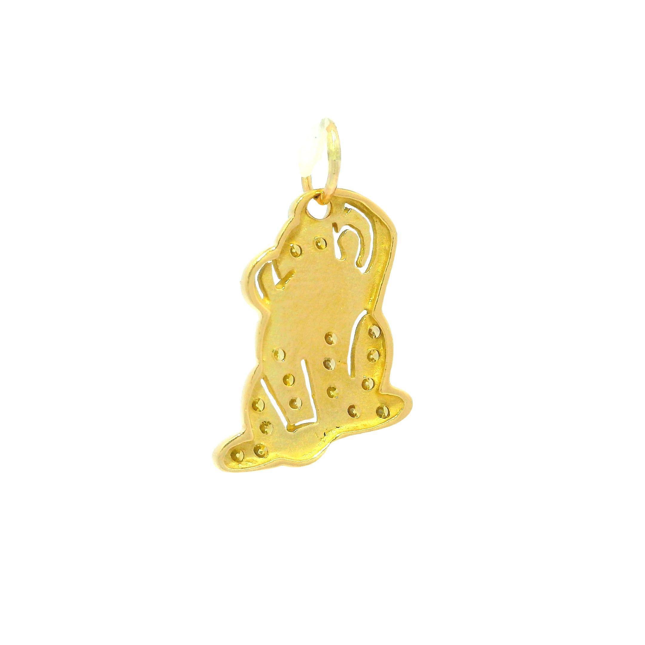 -Stein(e)-
(17) Echte Diamanten - runder Brillantschliff - Pave Set - Farbe Gelb - Reinheit VS2-Si1 - ca. 0,18ctw.
MATERIAL: 18k Gelbgold Charme - 14k Gelbgold Sprungring
Gewicht: 1.67 Gramm
Höhe des Anhängers: 16,84 mm (0,66