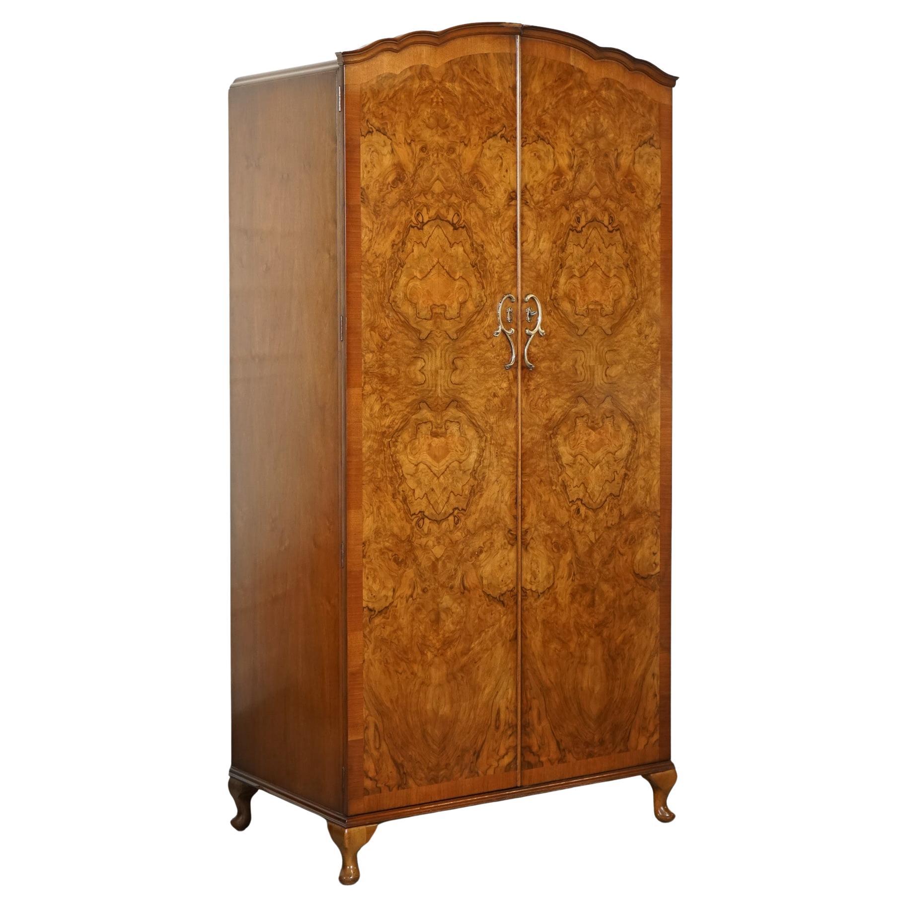 VINTAGE PETITE ART DECO 1940er BURR WALNUT WARDROBE MADE BY HEIRLOOM