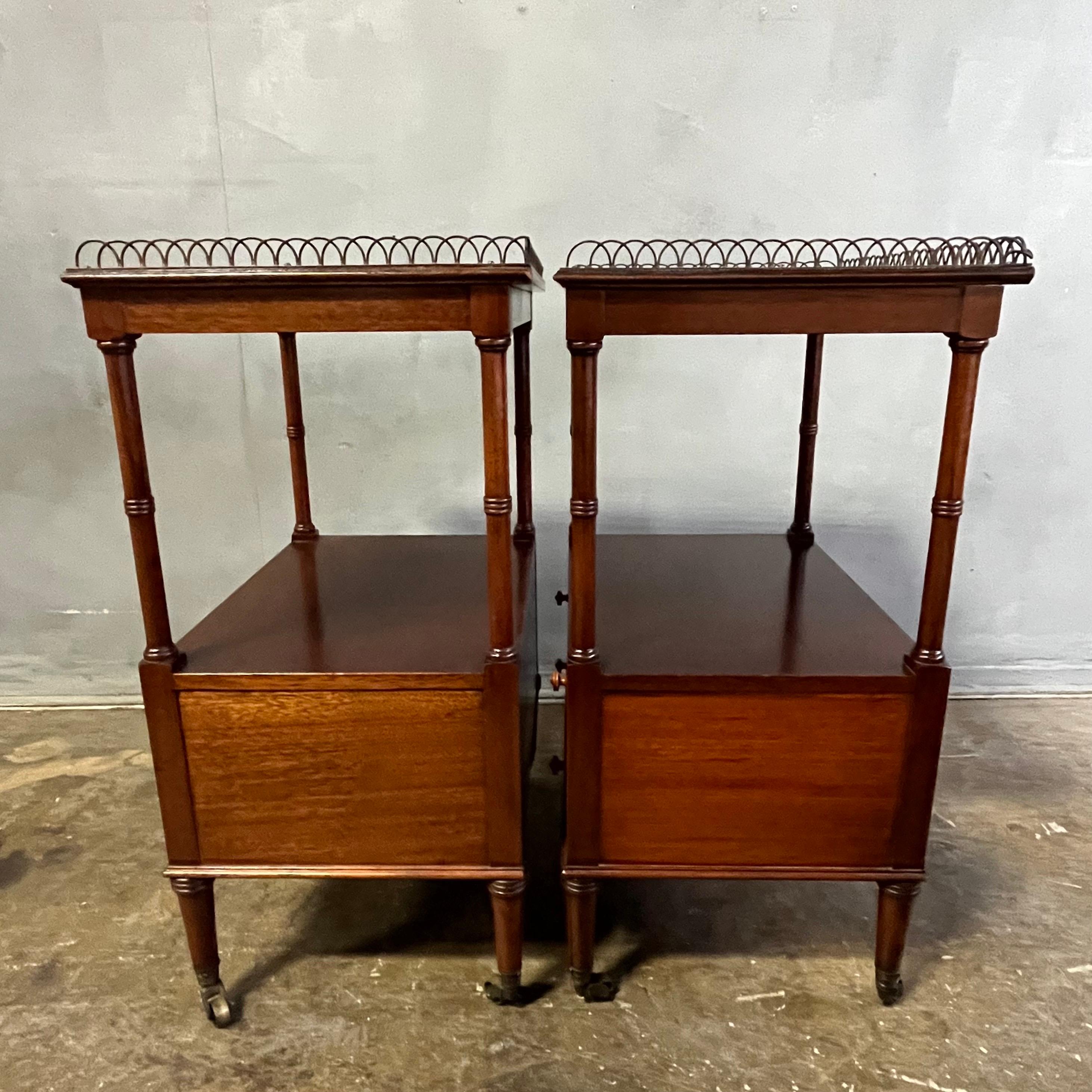20th Century Vintage Petite Federal Style Mahogany Bedside Tables