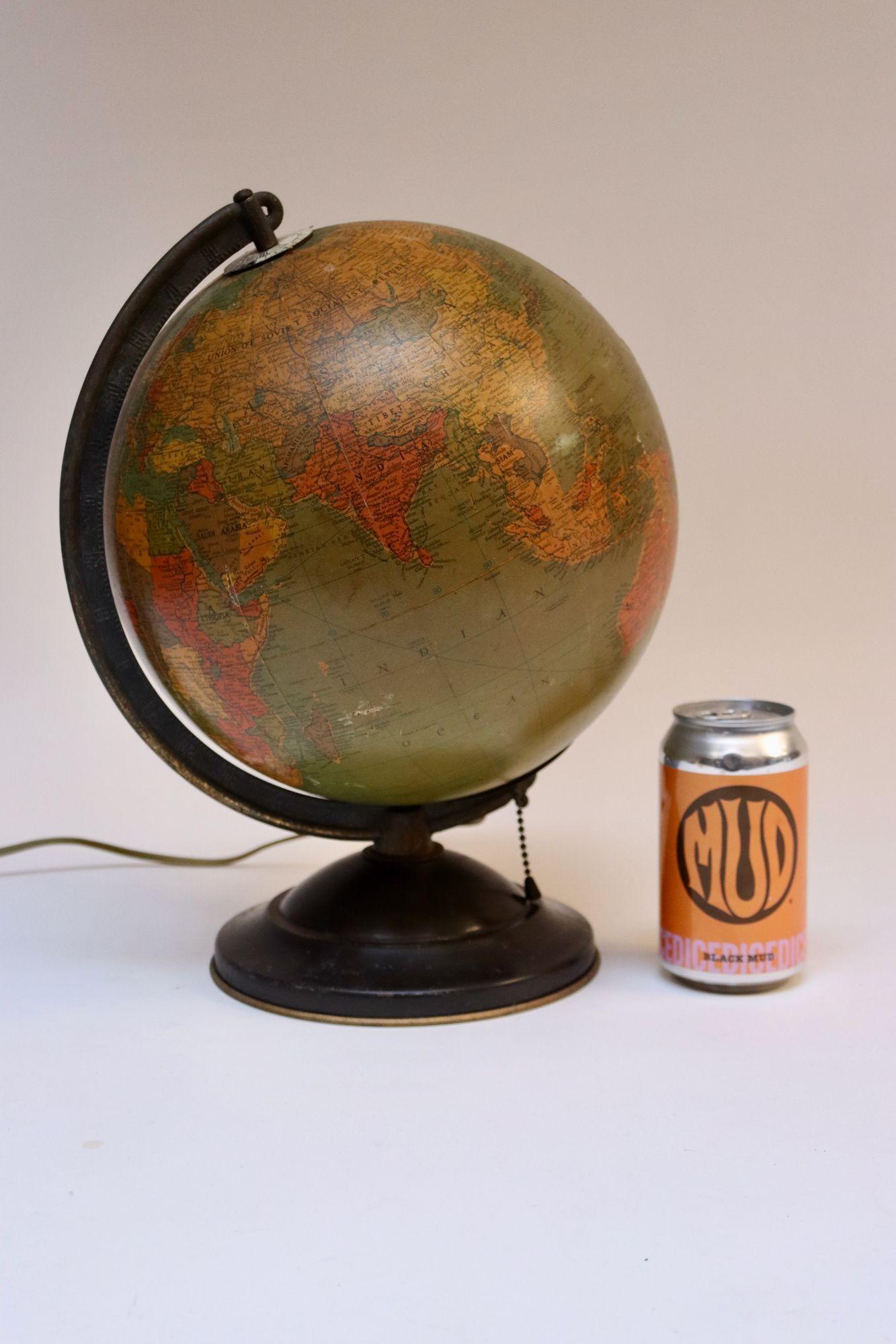 Petit globe de précision vintage en verre éclairé par Replogle Bon état - En vente à Brooklyn, NY