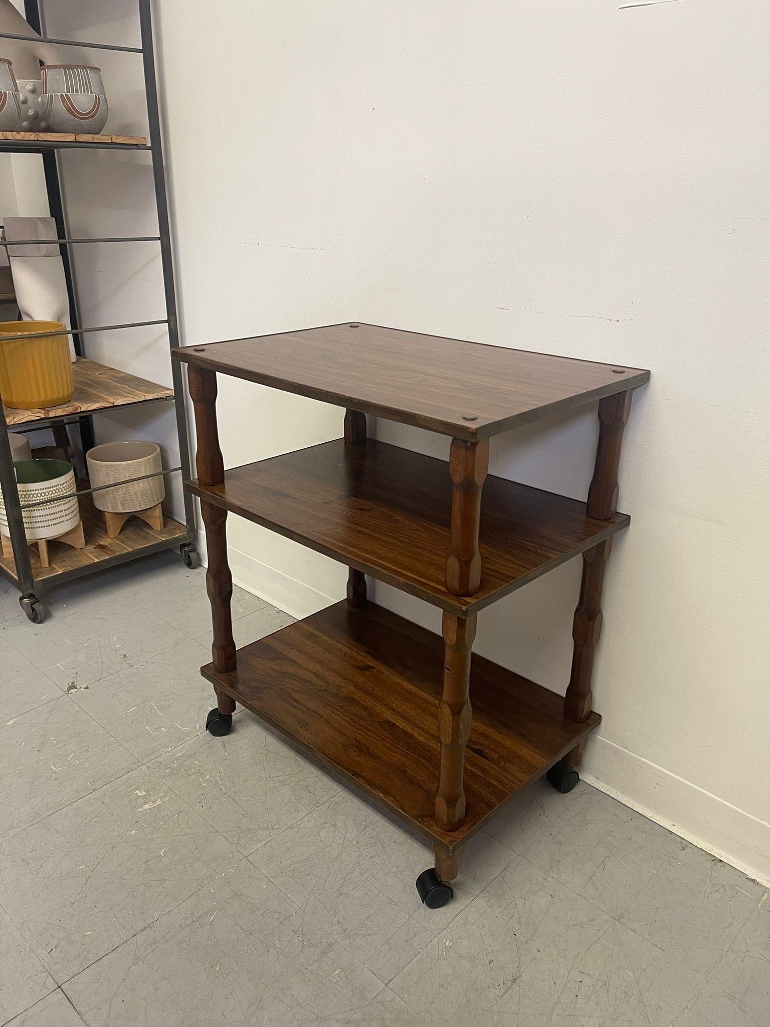 Vintage Petite Three Tier Wooden Bookshelf. In Good Condition For Sale In Seattle, WA