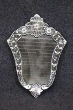 Specchio da parete in vetro acidato vintage Petite Venetian Glass Hanging Mirror