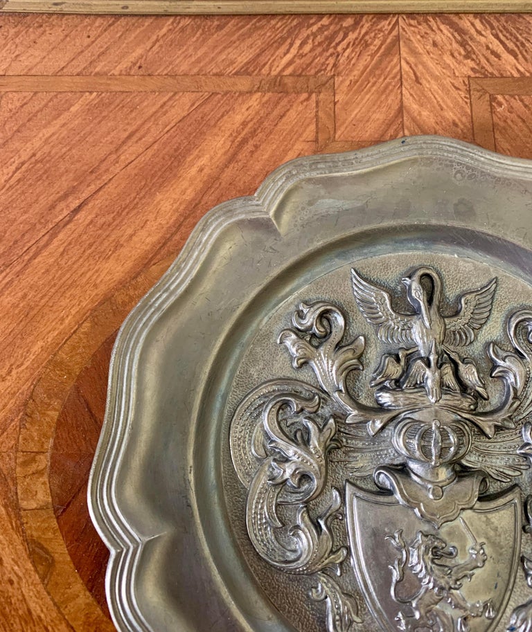 Vintage Pewter Wall Plate with Crest For Sale at 1stDibs