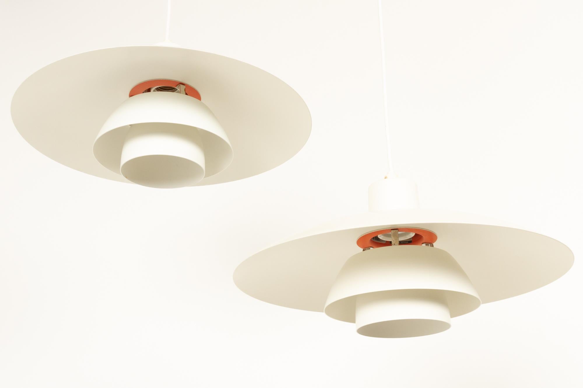 Vintage PH 4/3 Pendants by Poul Henningsen for Louis Poulsen 1970s, Set of 2 In Good Condition In Asaa, DK