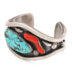Bracciale a polsino vintage di Phil T. in argento sterling con turchese e corallo, stile Navajo