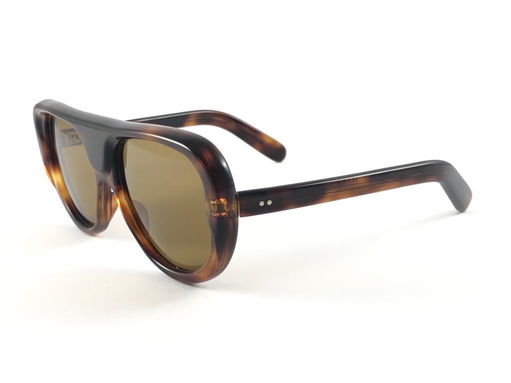 Vintage Philippe Chevallier Robust Dark Tortoise Frame 1970S France Sunglasses For Sale 4