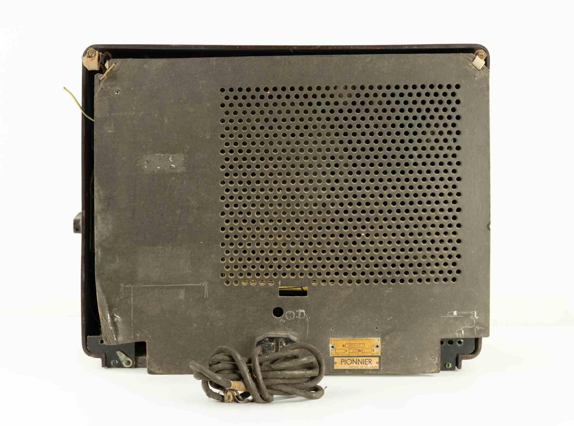Vintage Philips Pionnier 751M Radio 