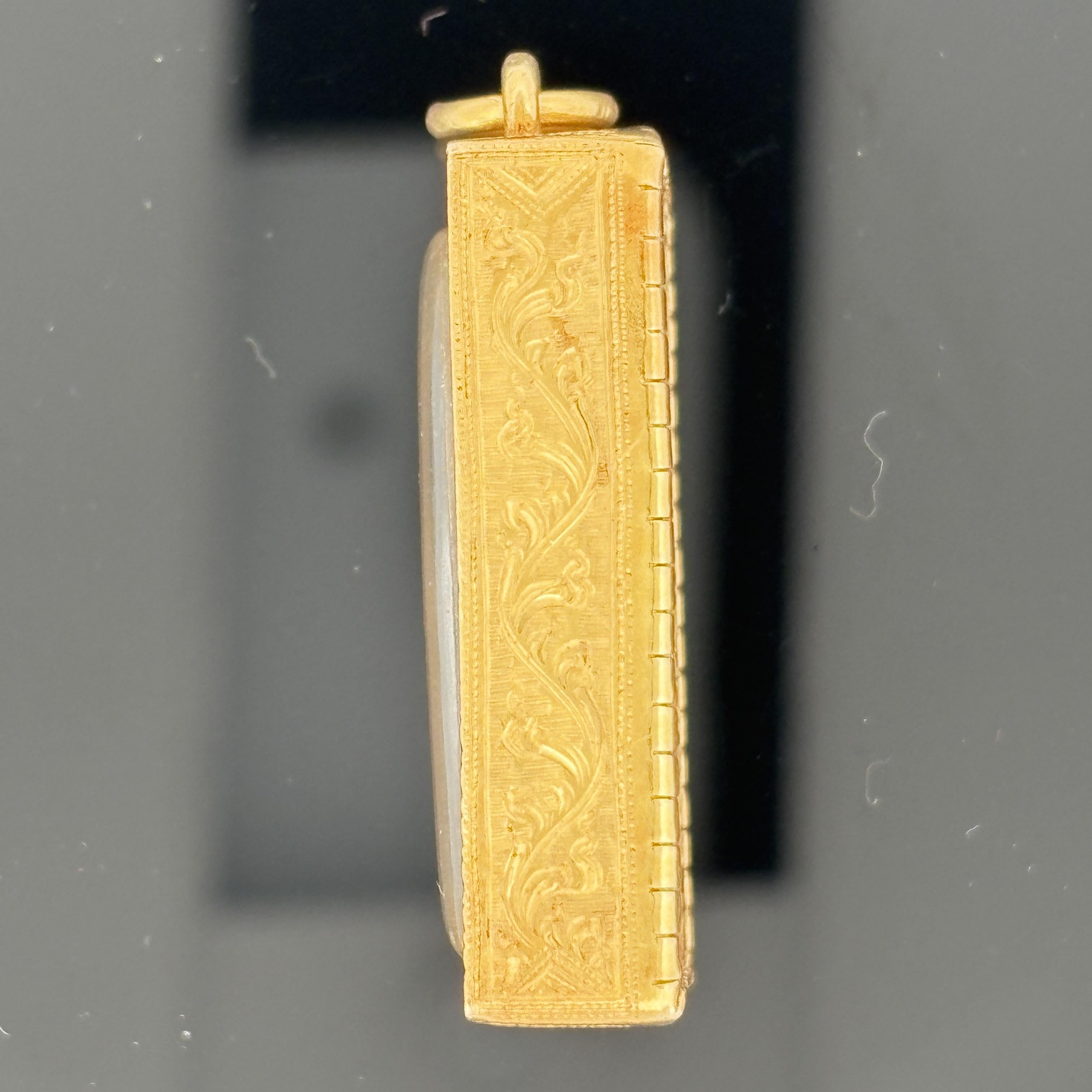 Amulette bouddhiste vintage Phra Somdej en or 24k en vente 1