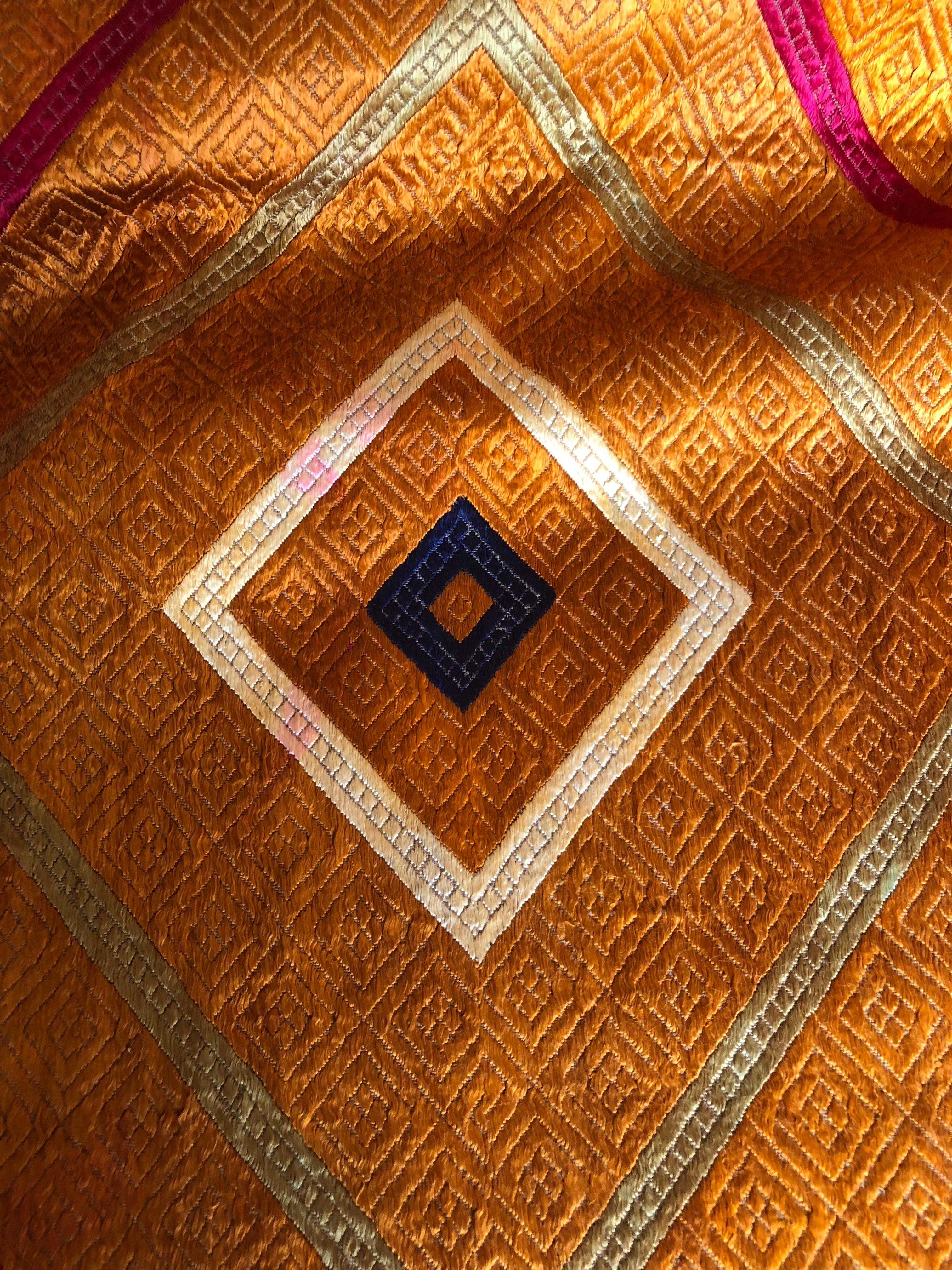 Vintage Phulkari Bagh Silk Embroidered Wedding Shawl from Punjab, India For Sale 4