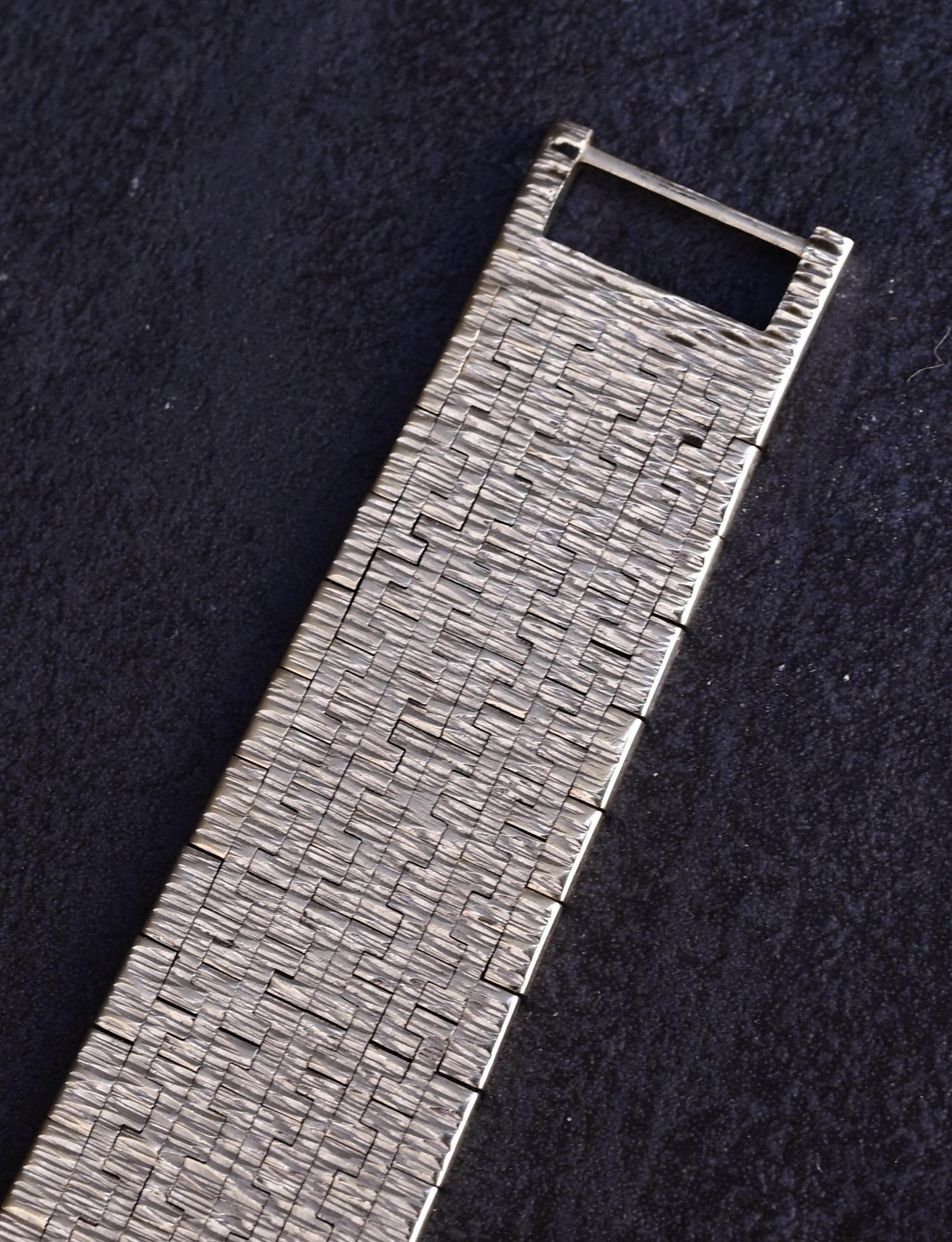 Women's Vintage Piaget 9801 A6 18K White Gold Wristwatch with Opal Dial – 57g, 16cm