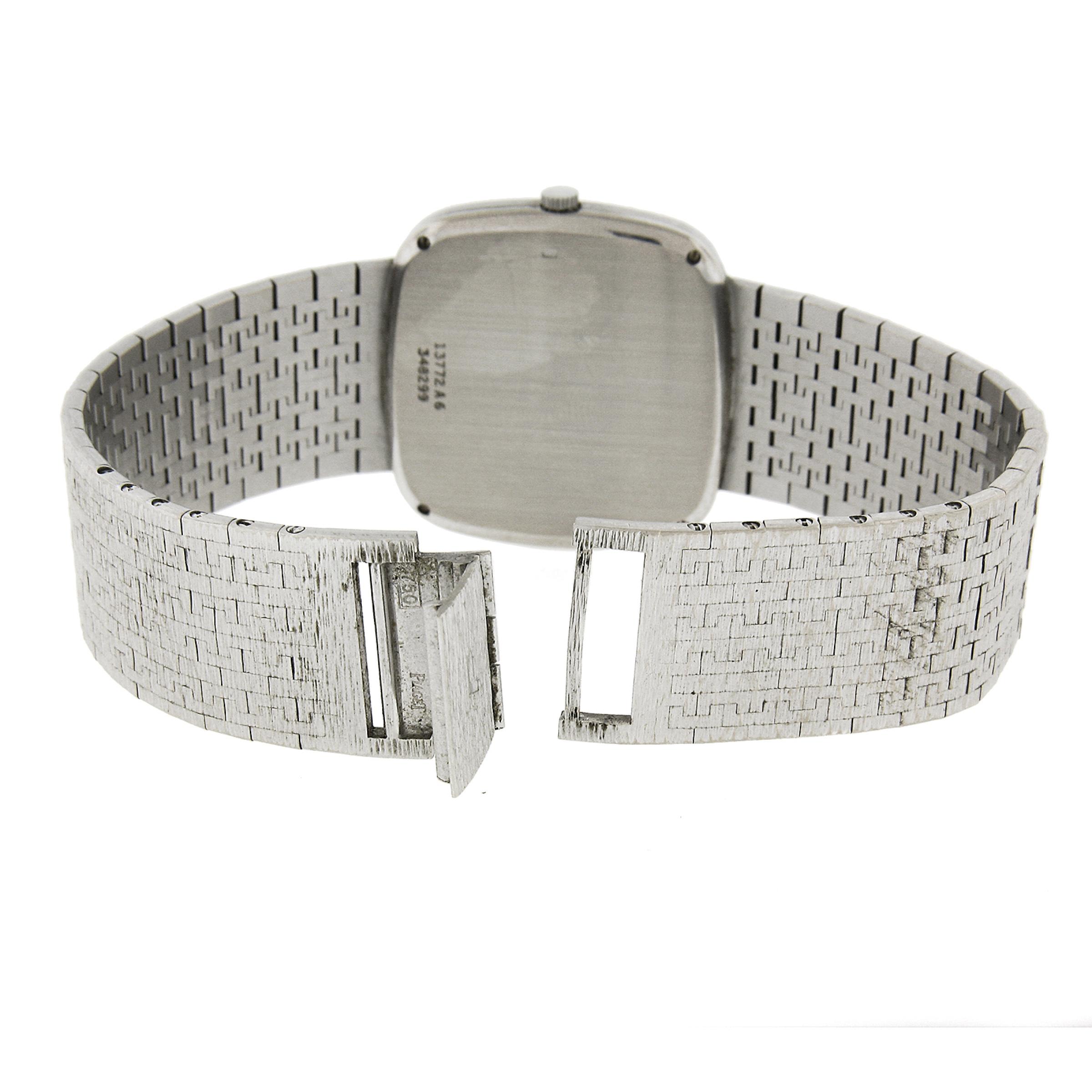Vintage Piaget Automatic 18k Gold 32mm Cushion Texture Link Bracelet Wrist Watch 2