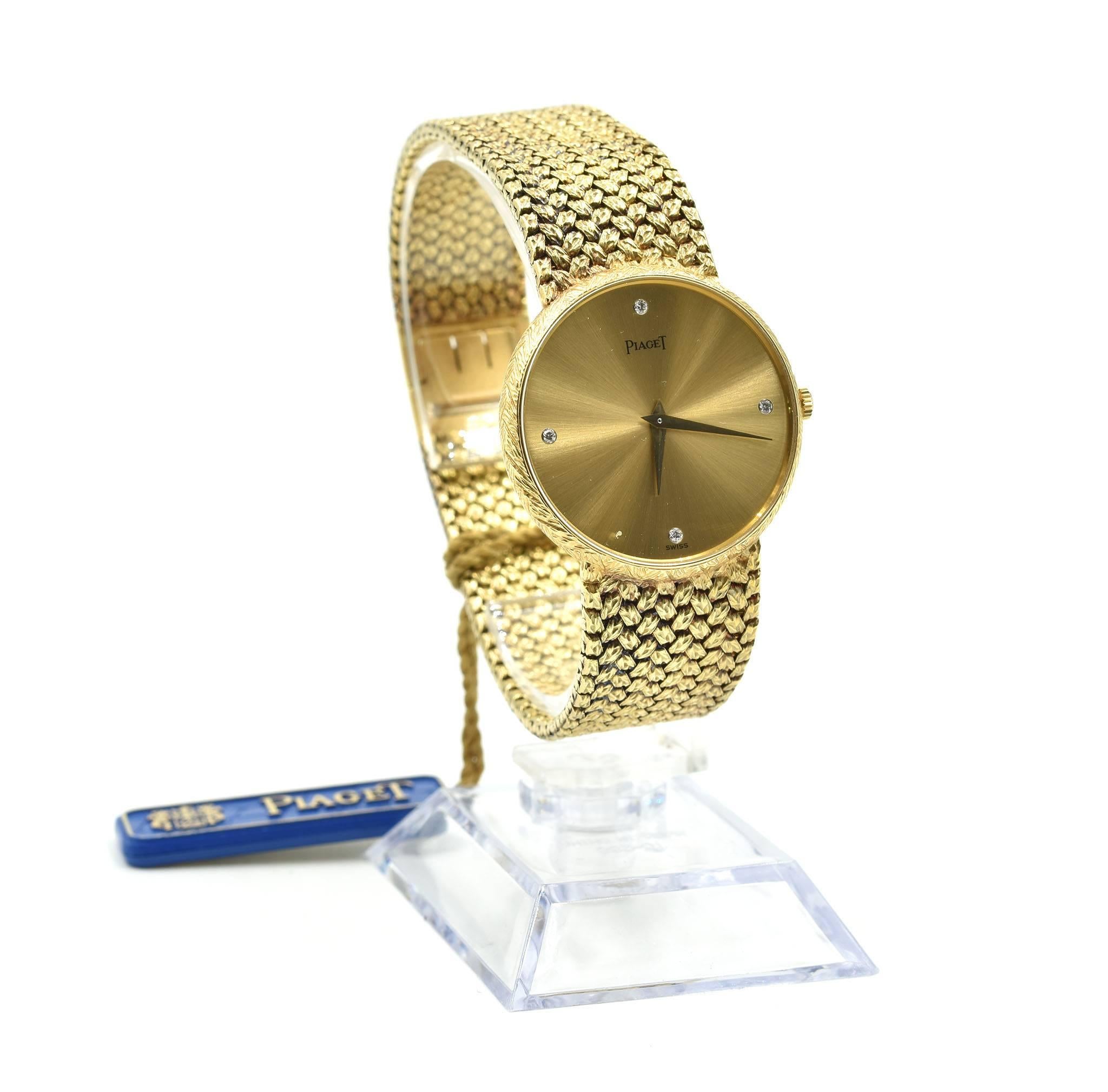 Movement: mechanical
Function: hours, minutes
Case: round 32mm 18k yellow gold case with fixed bezel, plastic protective crystal, winding crown
Dial: gold dial with gold hands, quarterly diamond hour markers
Band: 18k yellow gold integrated bracelet