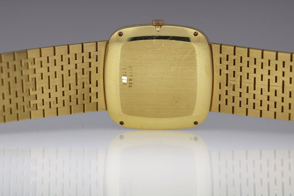 Vintage Piaget Diamond, Tiger’s Eye and Onyx Yellow Gold Wristwatch In Good Condition In Miami Beach, FL