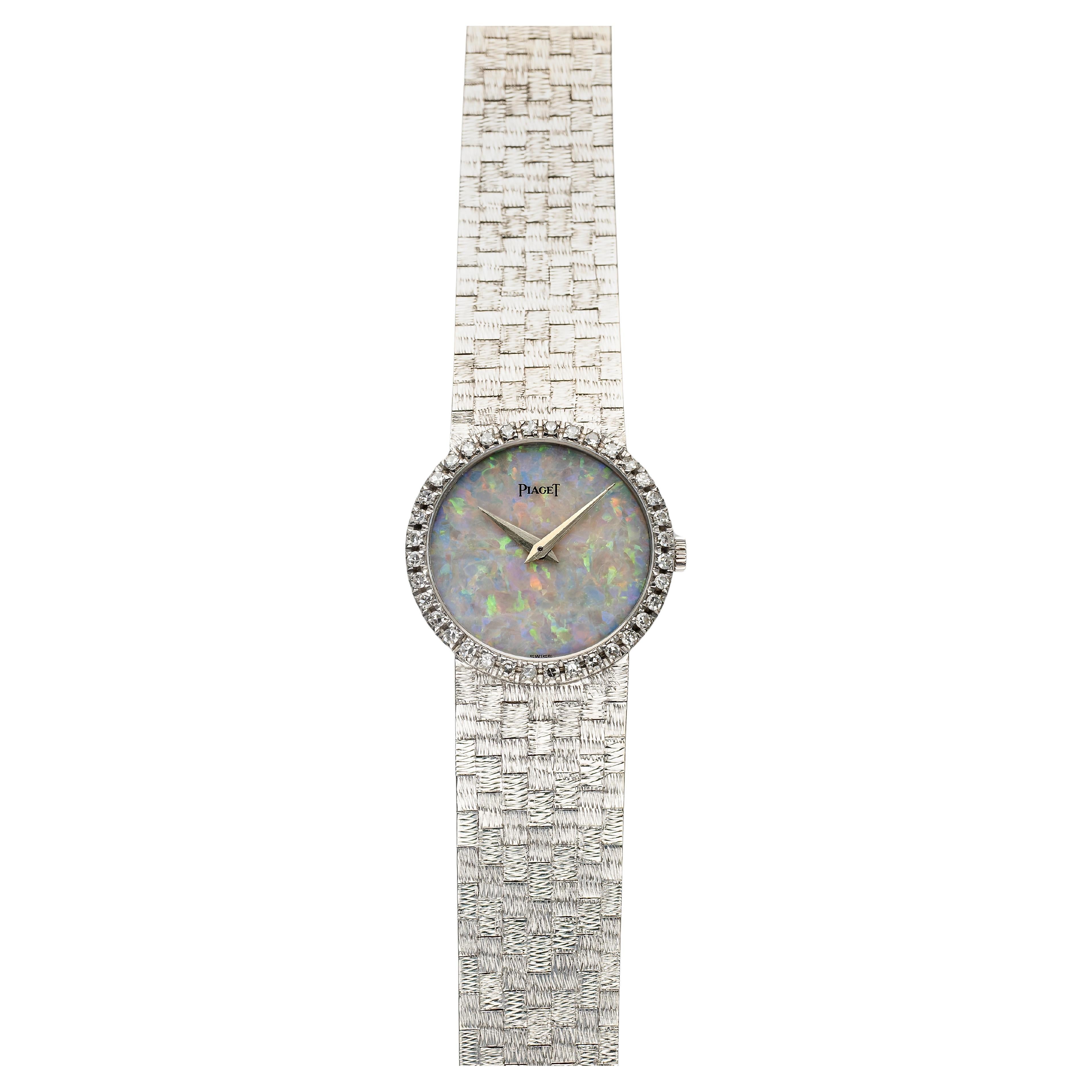 Vintage Piaget Ladies Manual Wind 1980s Opal Dial Diamond Bezel 18K White Gold 2 For Sale