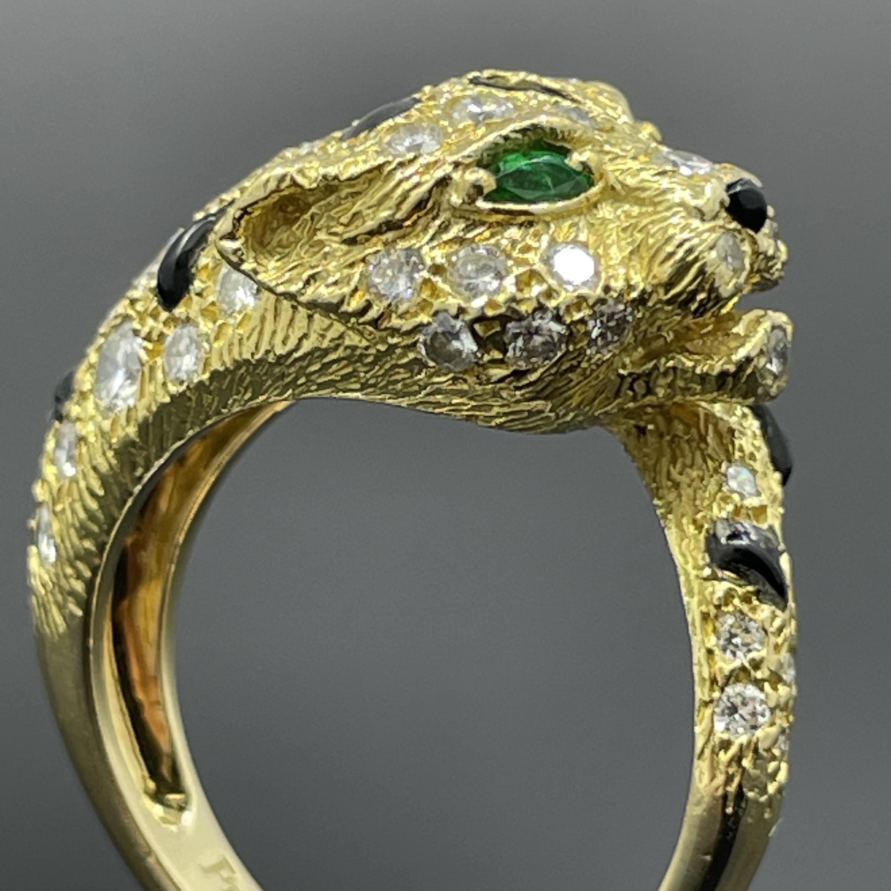Vintage Piaget Panther Ring in 18K Yellow Gold – 1.00ctw E/VS Diamonds, Emerald Eyes, Onyx Accents, Size 6, Made in France

A striking and collectible vintage Piaget panther ring, crafted in 18K yellow gold, featuring brilliant E color, VS clarity
