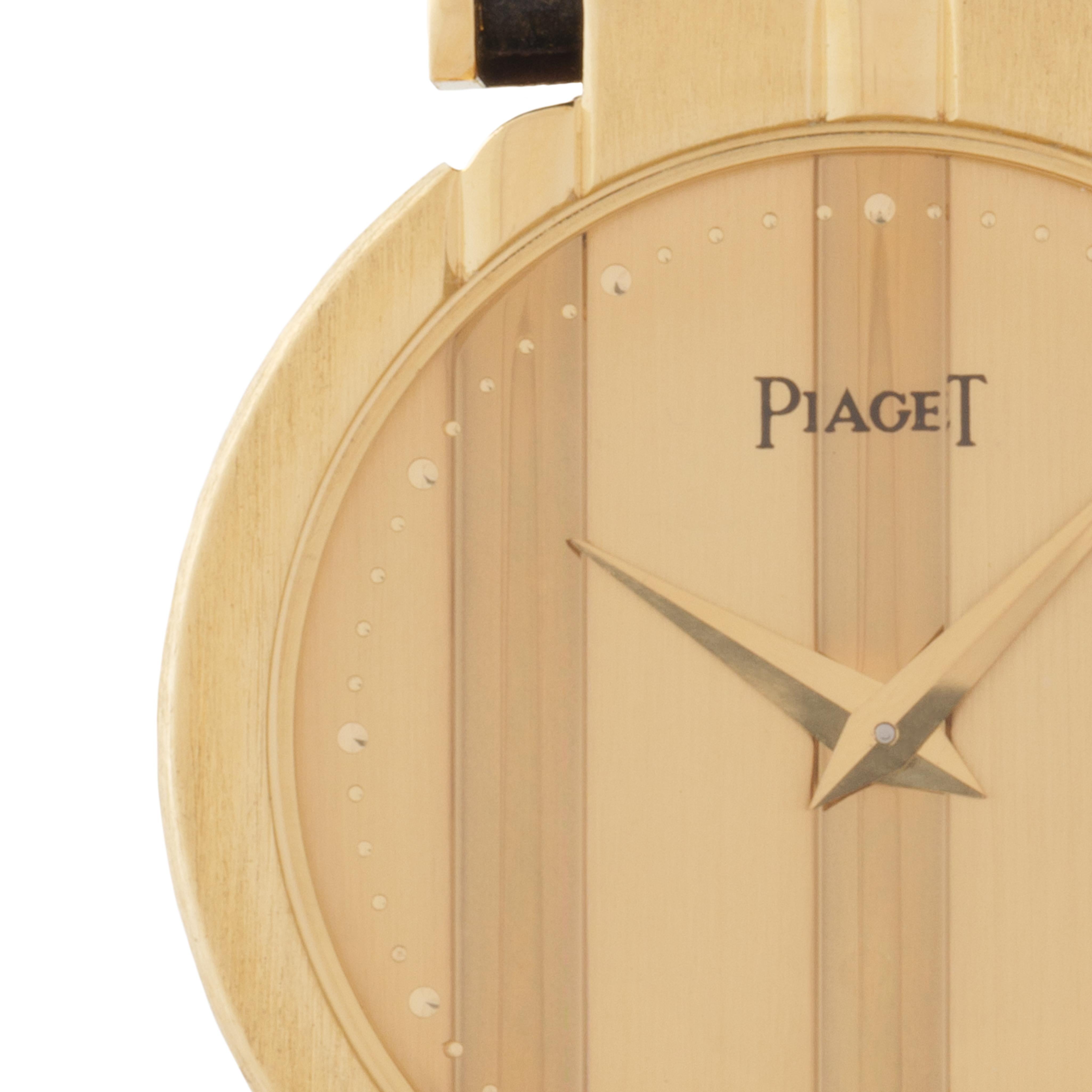 Montre Vintage Piaget Model No 7273 Or Jaune 18 carats Mouvement à Quartz Bon état - En vente à New York, NY