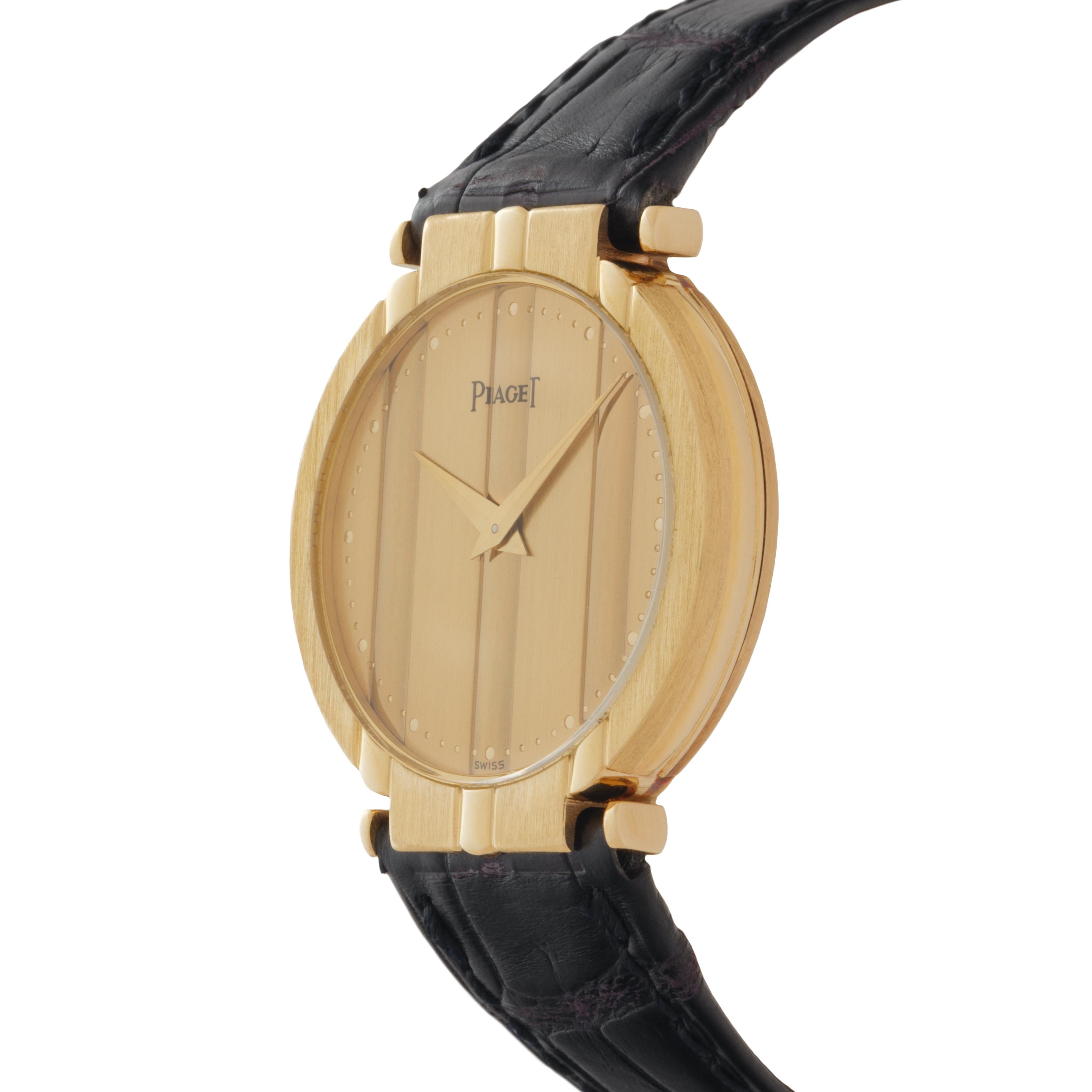 Montre Vintage Piaget Model No 7273 Or Jaune 18 carats Mouvement à Quartz Unisexe en vente