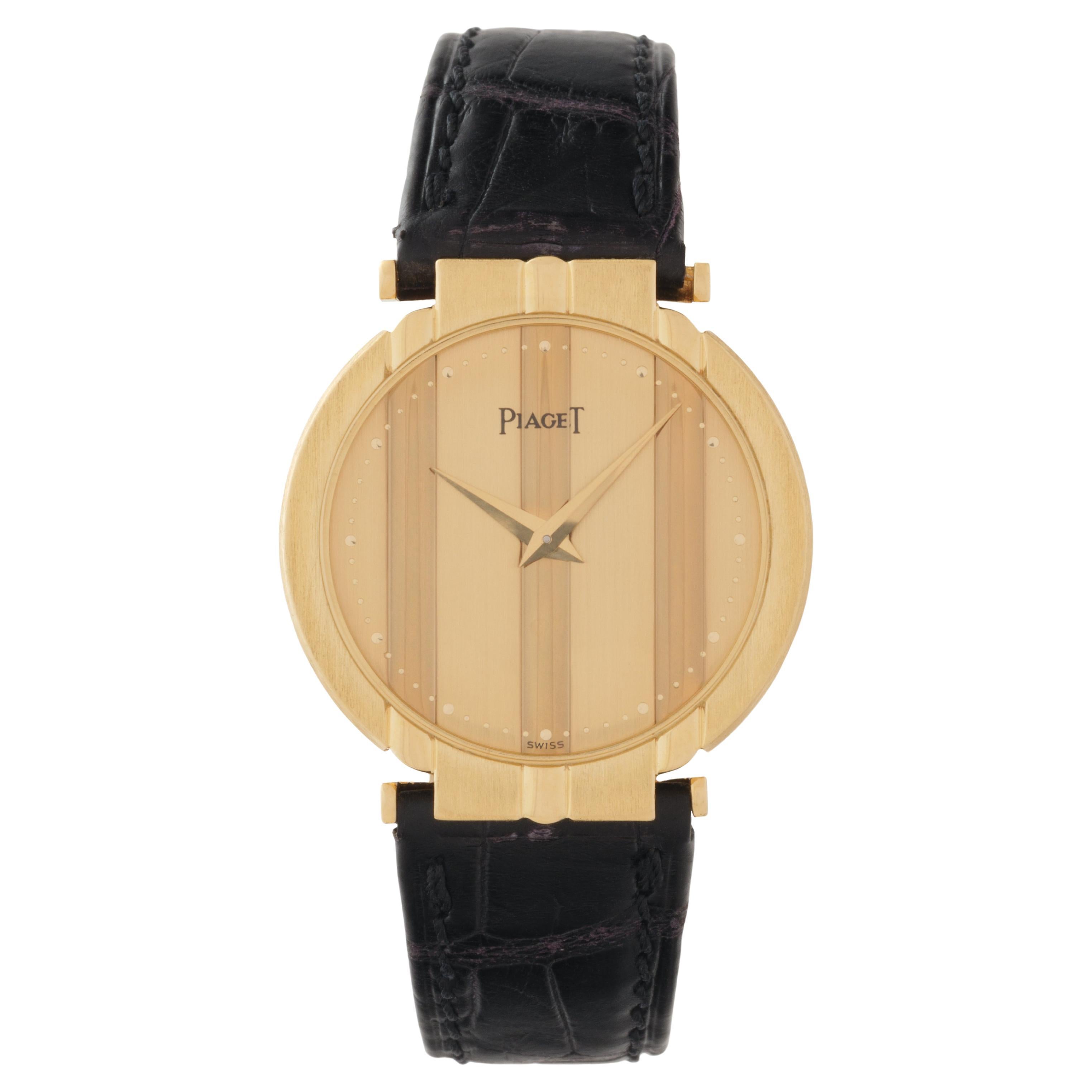 Montre Vintage Piaget Model No 7273 Or Jaune 18 carats Mouvement à Quartz