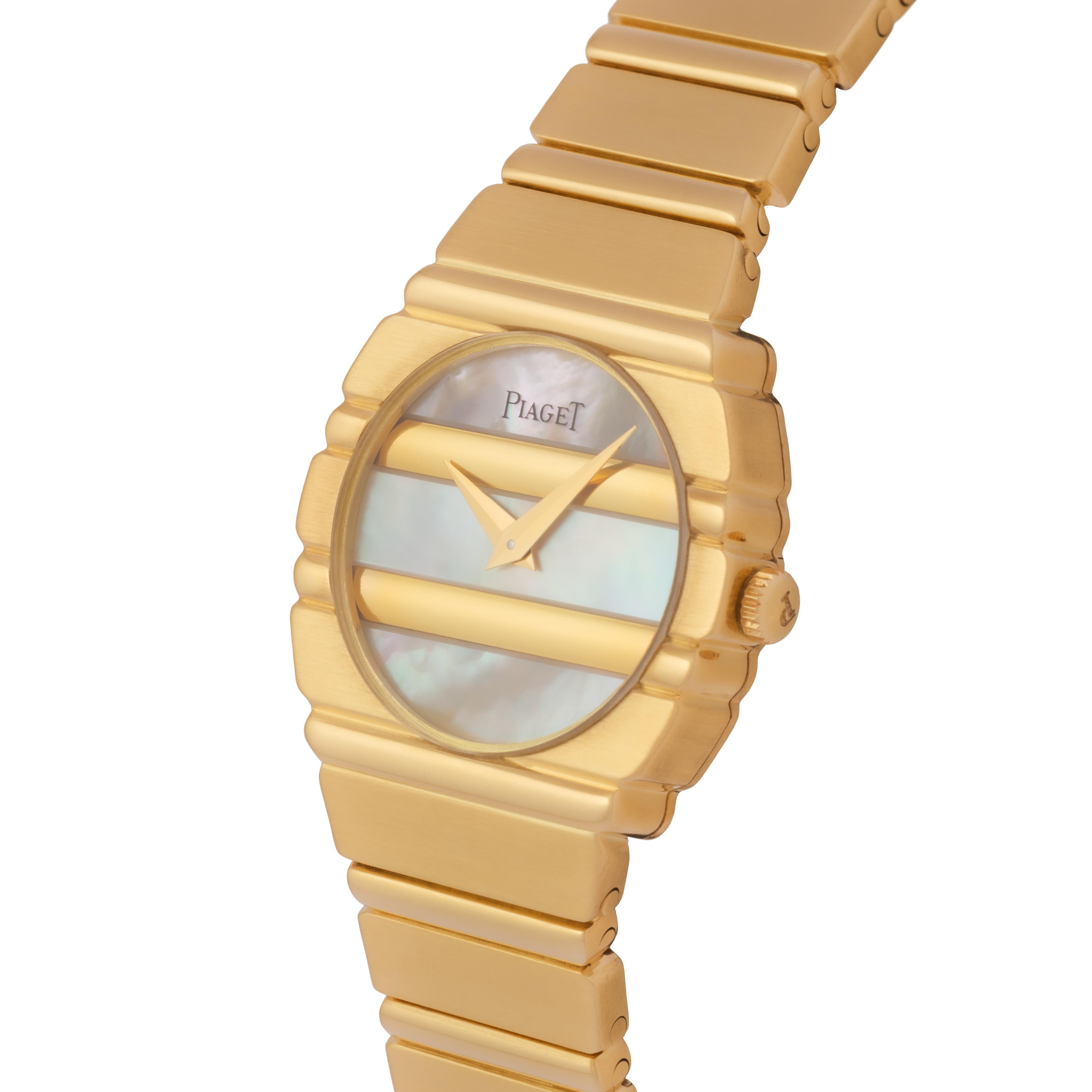 Vintage Piaget Polo Model 861C701 18 Karat Yellow Gold 23mm Mother-of-Pearl Dial In Good Condition For Sale In New York, NY