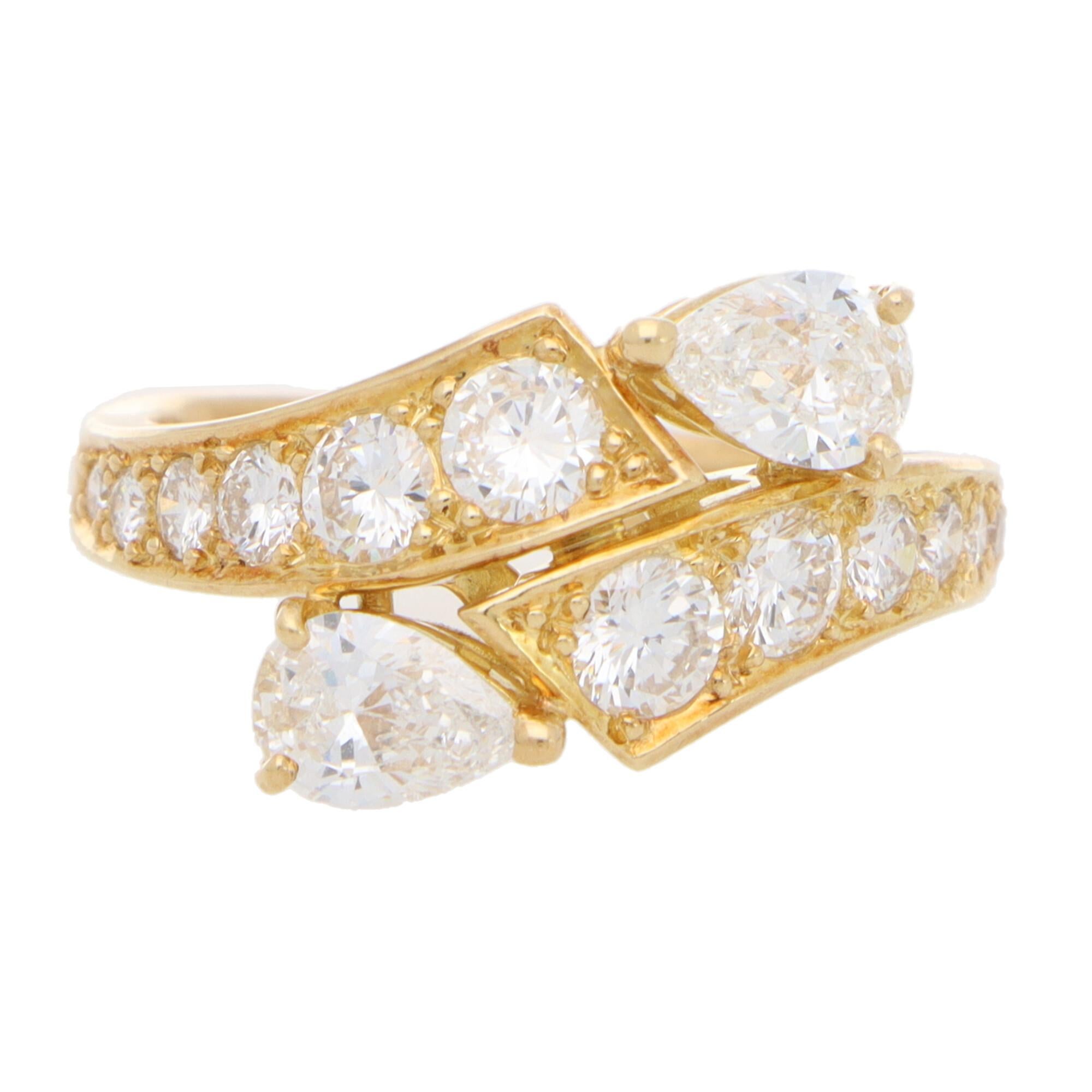 Pear Cut Vintage Piaget Toi-et-moi Diamond Crossover Ring Set in 18k Yellow Gold