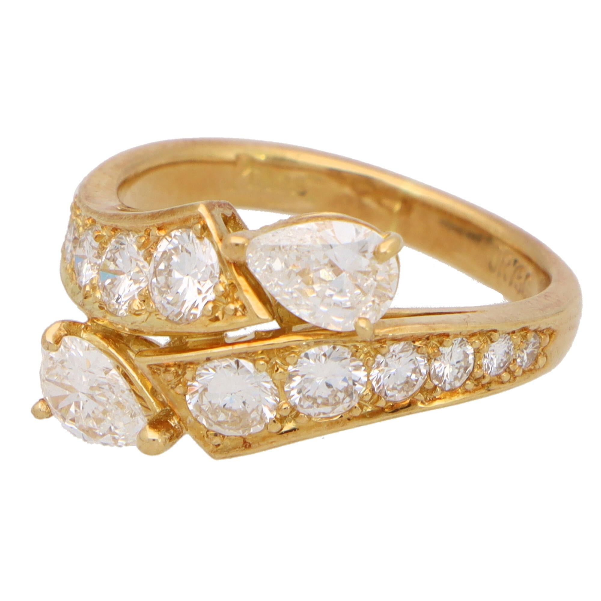 Vintage Piaget Toi-et-moi Diamond Crossover Ring Set in 18k Yellow Gold In Good Condition In London, GB