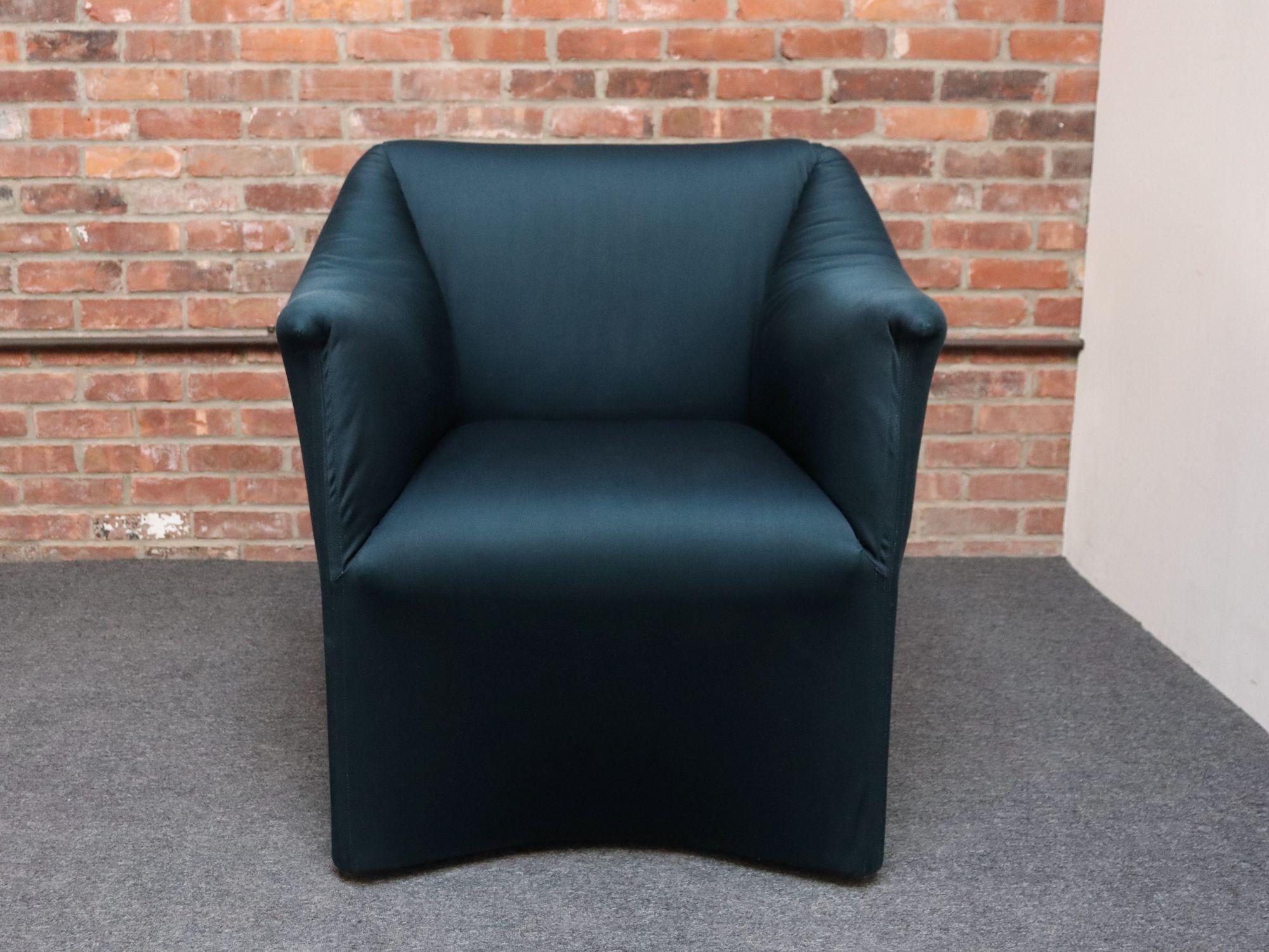 italien Fauteuil club Piccola Tentazione modèle 684 de Mario Bellini pour Cassina en vente