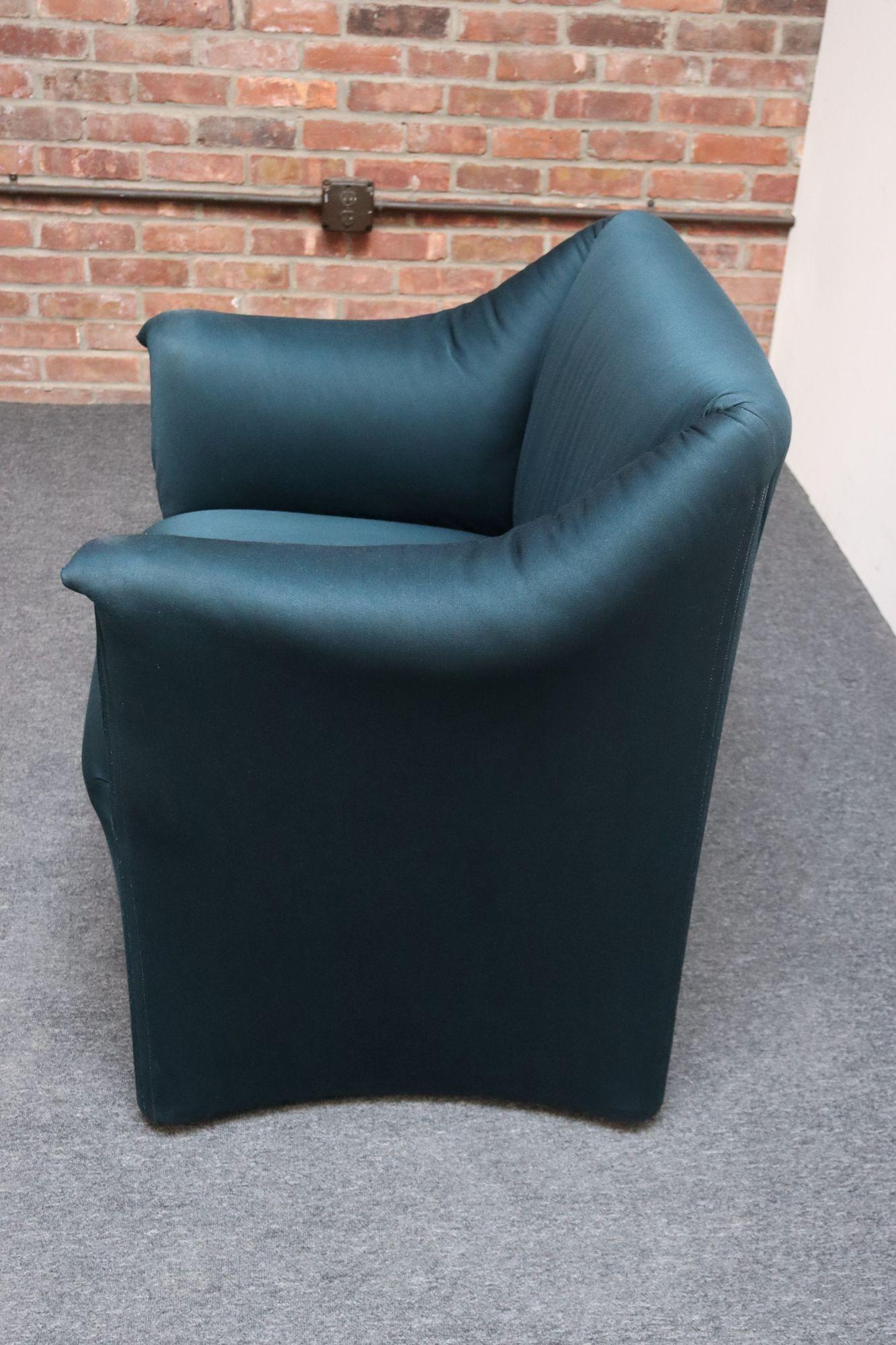 Soie Fauteuil club Piccola Tentazione modèle 684 de Mario Bellini pour Cassina en vente