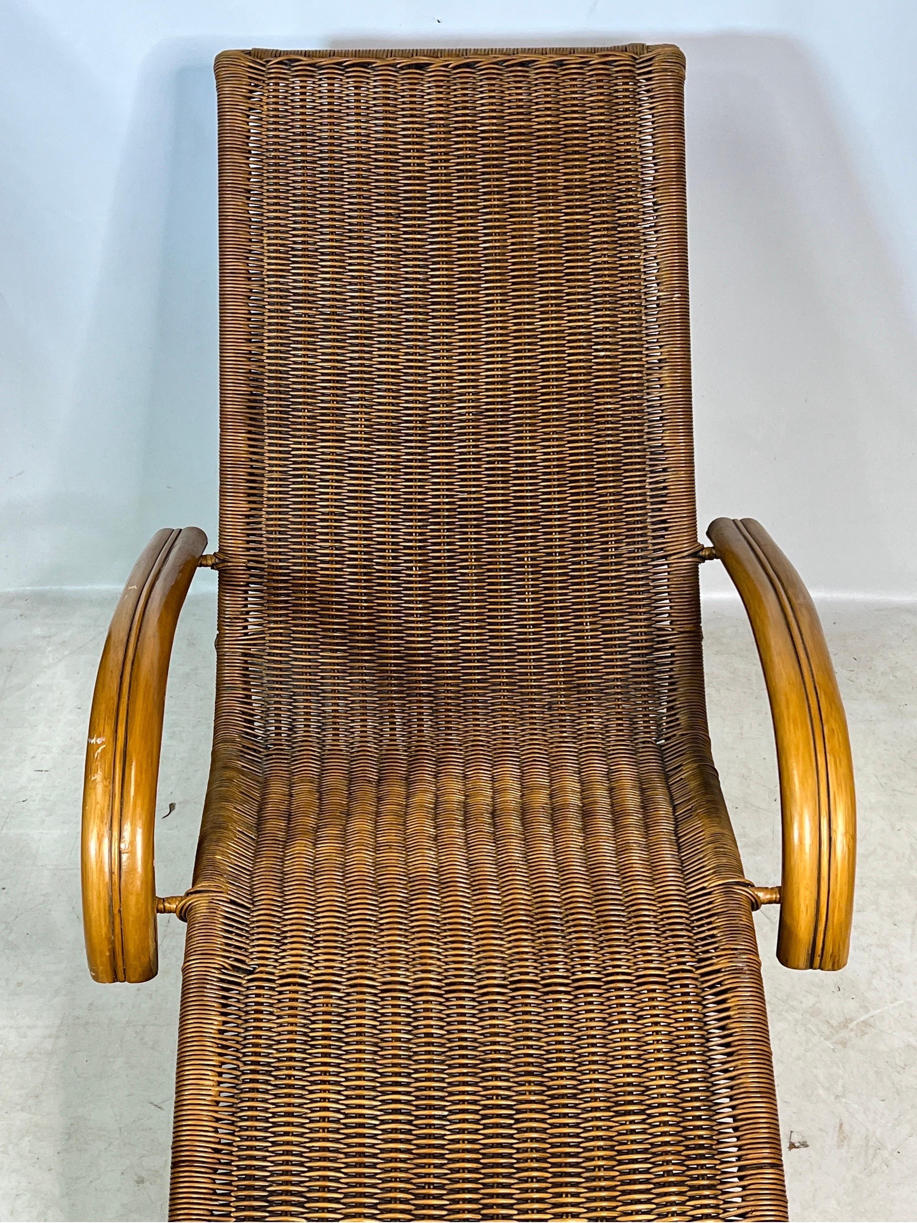 Vintage Pier 1 Imports Wicker and Rattan Lounge Chair In Good Condition In Esperance, NY