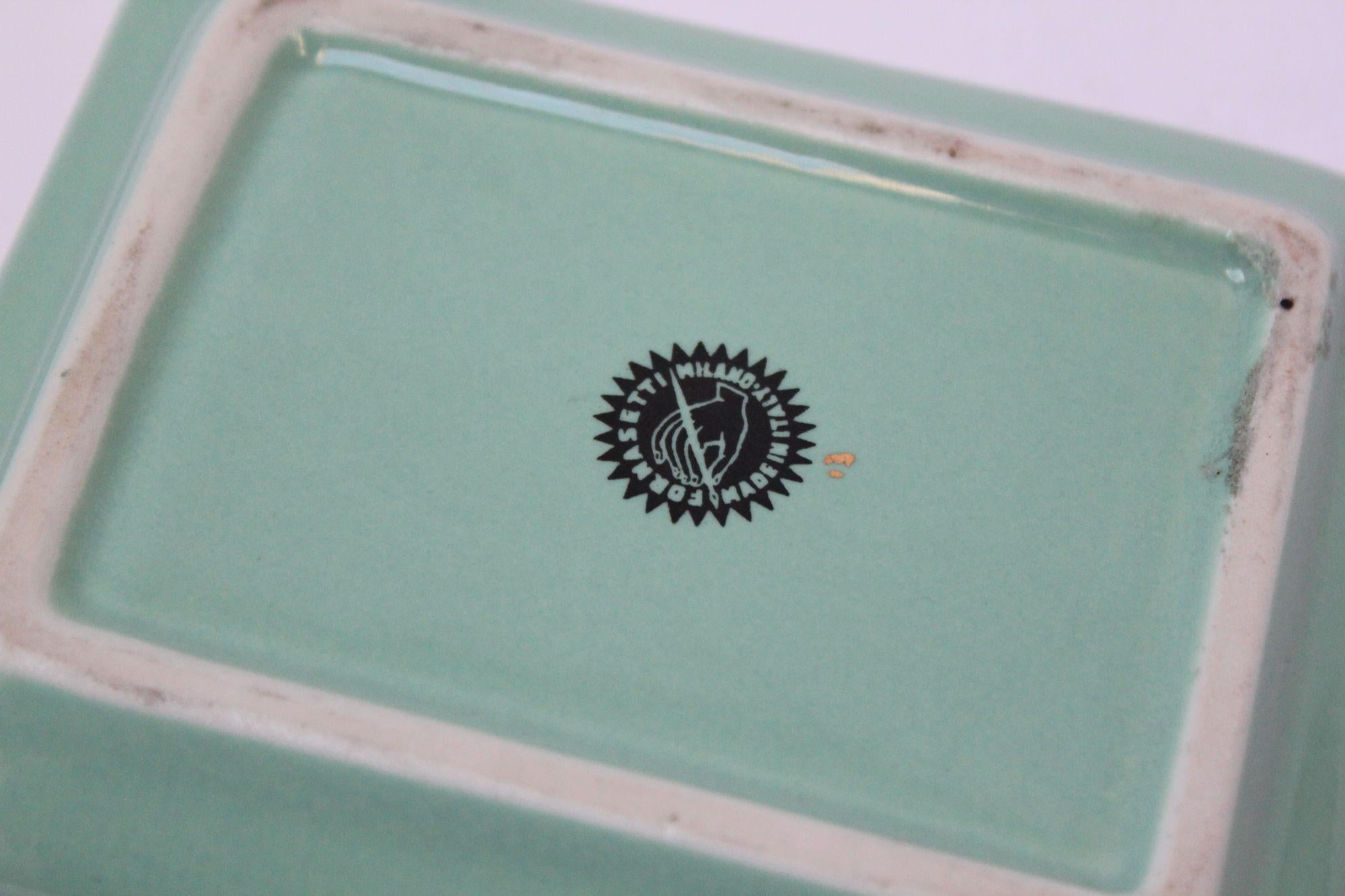 Grüner Aschenbecher aus vergoldetem Porzellan von Piero Fornasetti „Caduceus“ Lithographie im Angebot 7