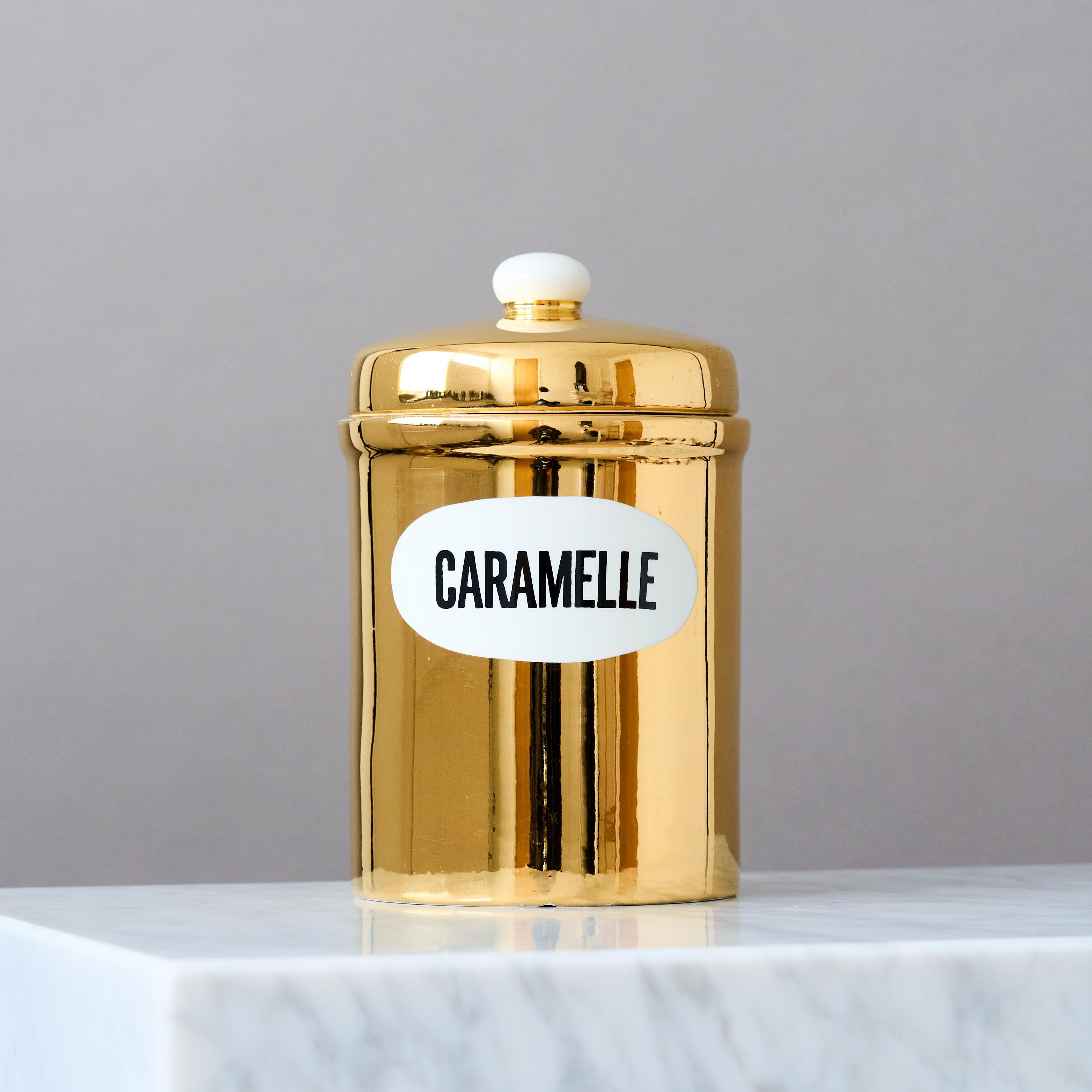 Italiano Vaso 'Caramelle' in ceramica dorata dipinta a mano di Piero Fornasetti, Italia, anni '60. in vendita