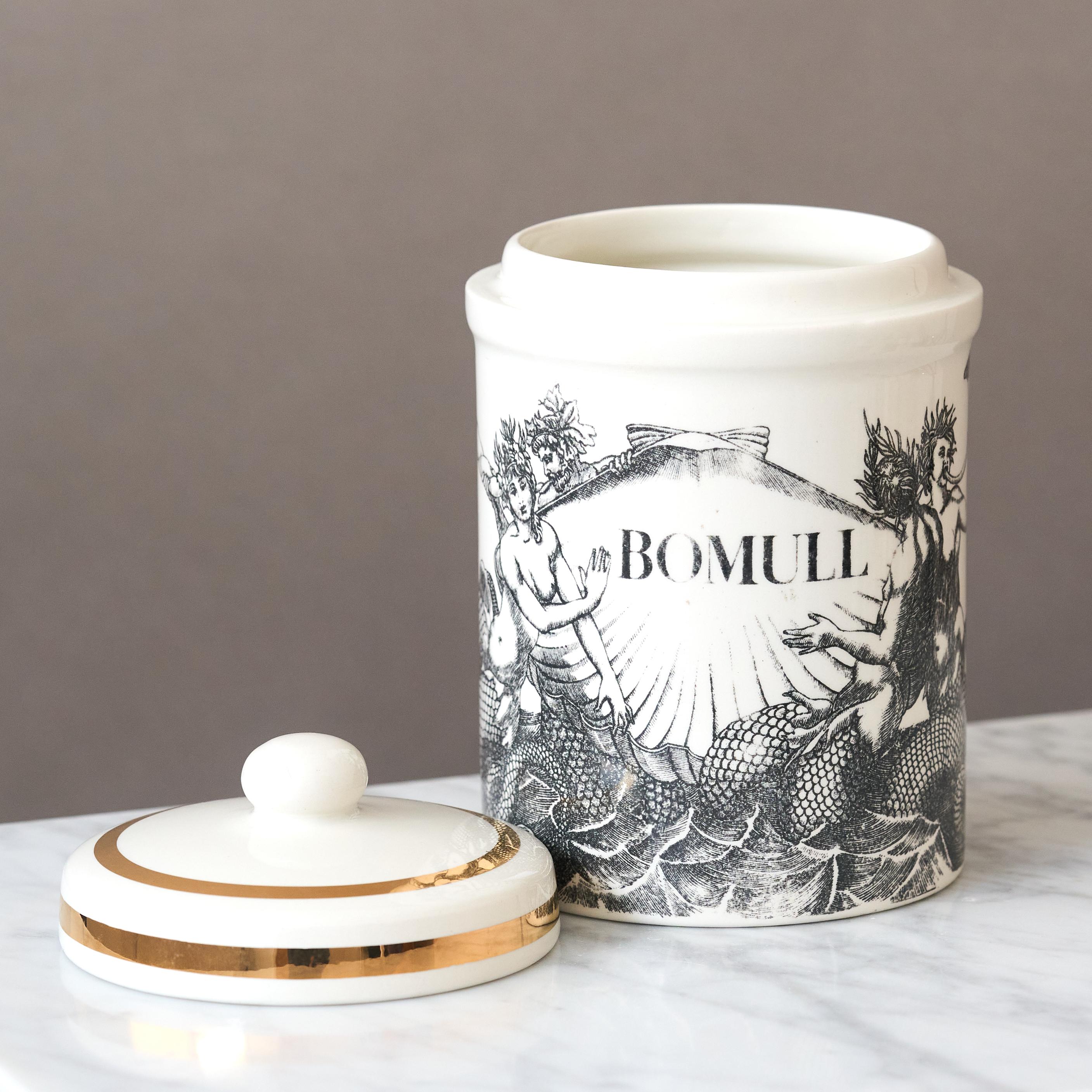 Dipinto a mano Vaso in ceramica con coperchio dipinto a mano Piero Fornasetti, Italia, anni '60. in vendita