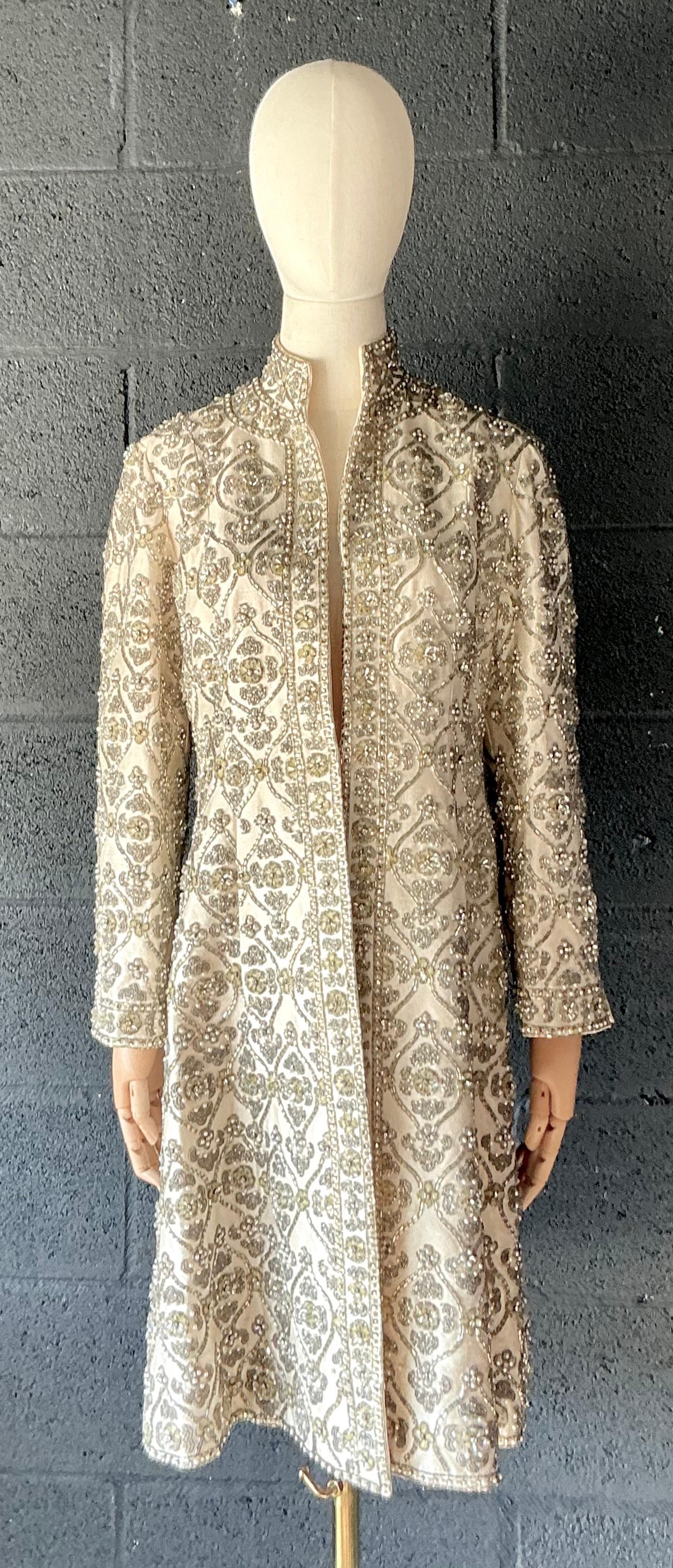 Cappotto vintage con perline di Pierre Balmain in vendita 4