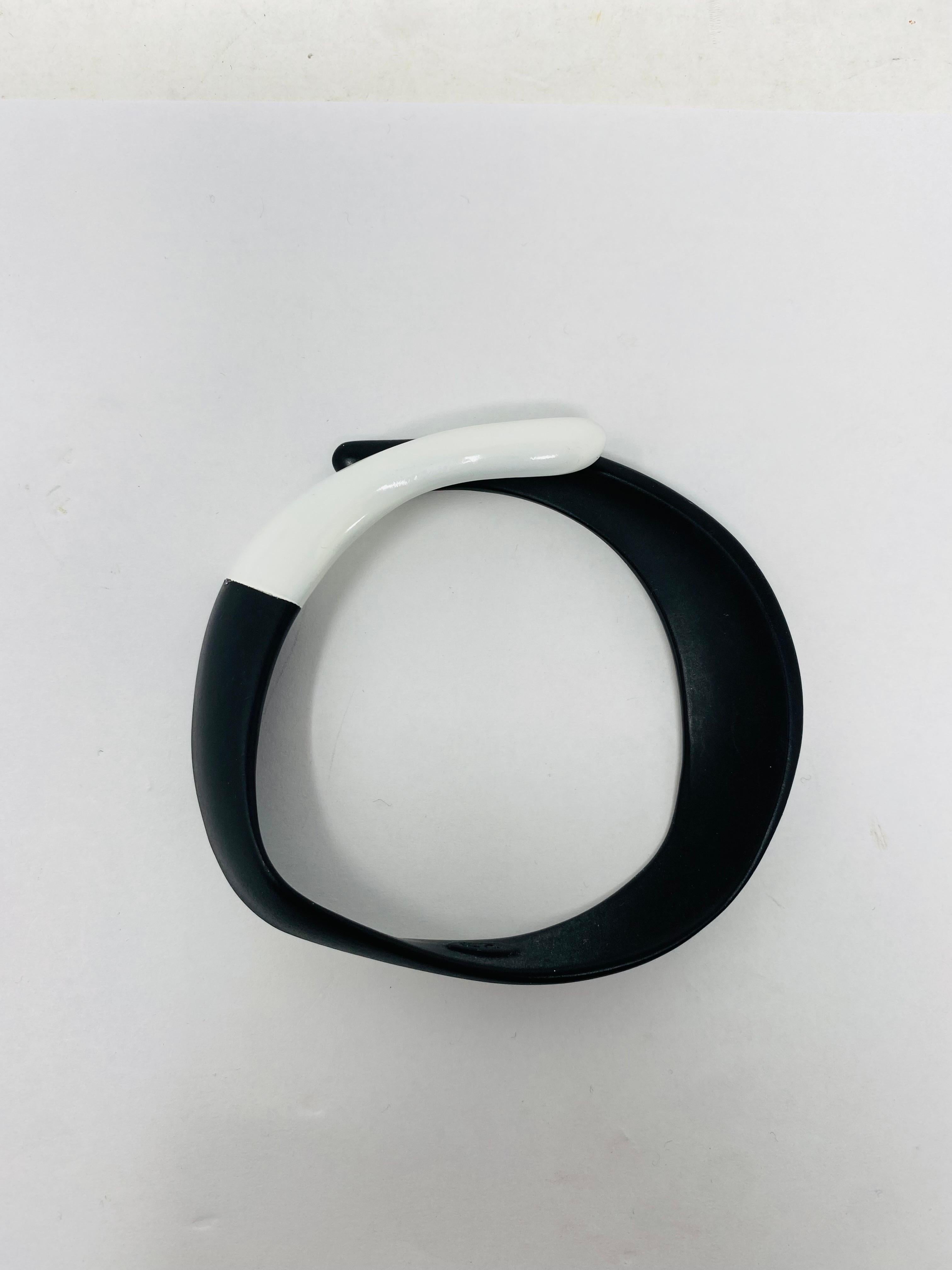 Abstrakter, futuristischer, modernistischer Vintage-Armreif von Pierre Cardin, 1960er Jahre (Metall) im Angebot