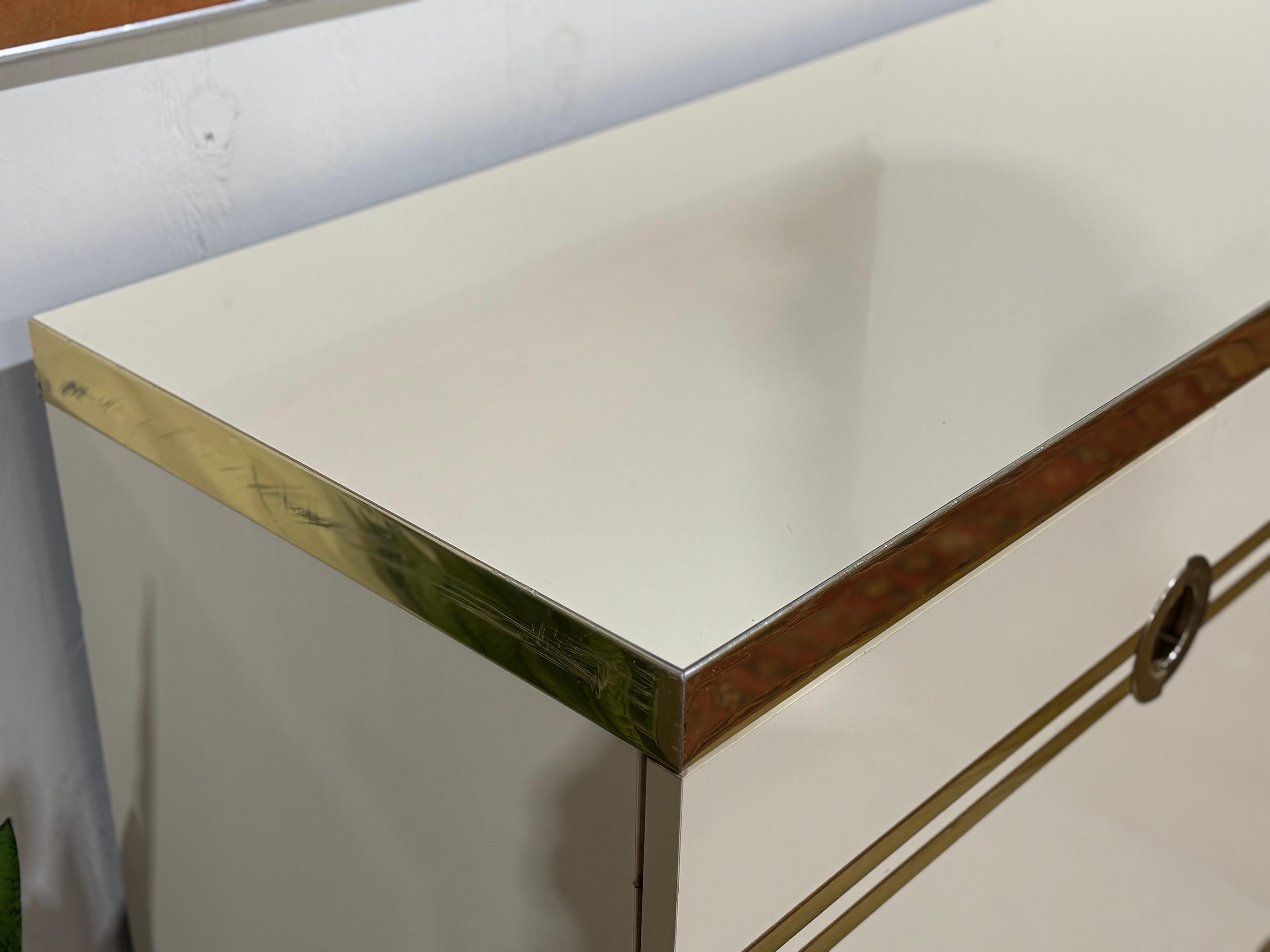 Credenza Pierre Cardin d'epoca - Mobile postmoderno in stile Art Deco - Ottone in vendita 5