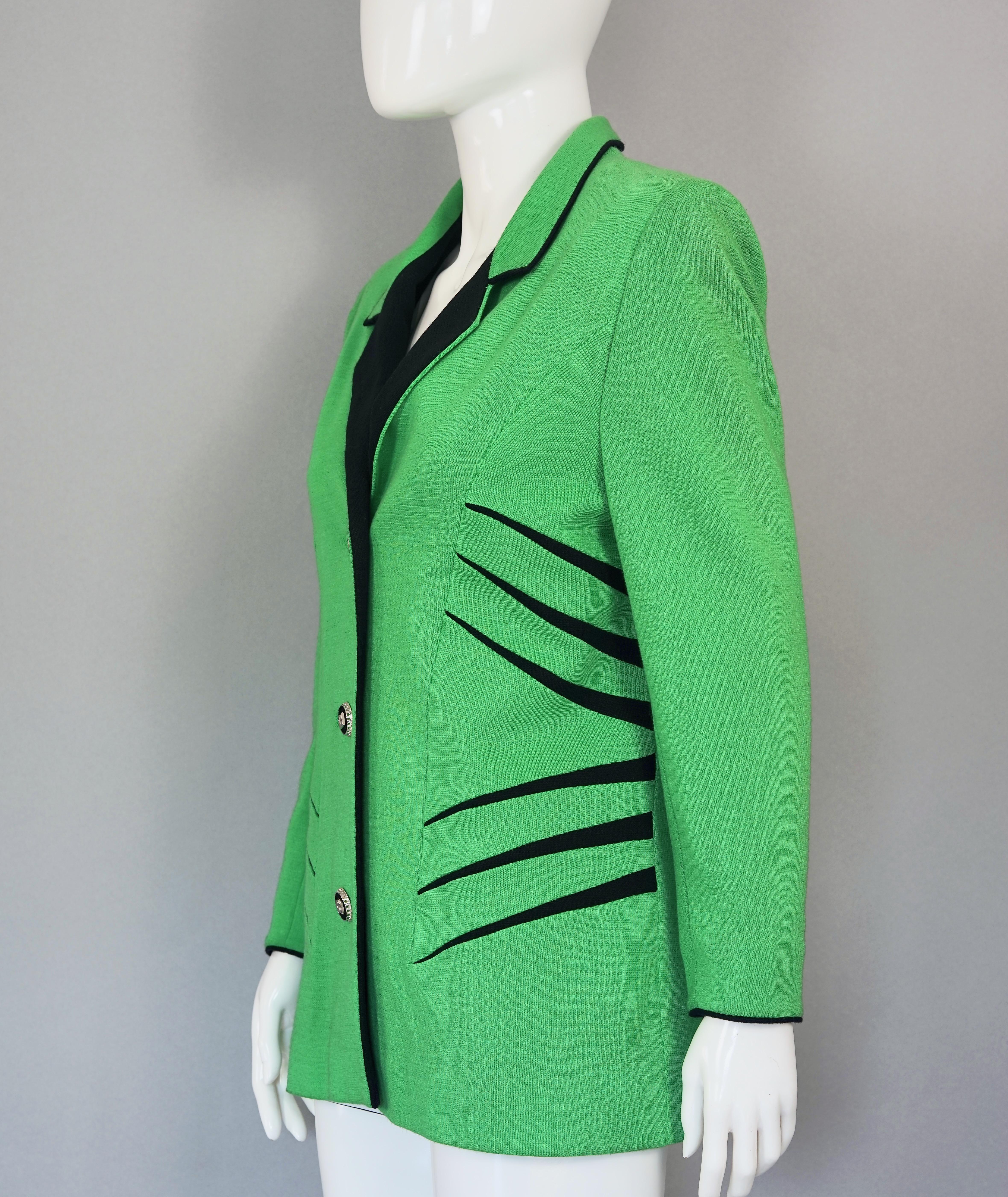 Vintage PIERRE CARDIN Futuristic Green Black Contrast Jacket In Good Condition For Sale In Kingersheim, Alsace