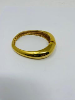 Vintage Pierre Cardin, bracciale modernista in ottone dorato, anni '60