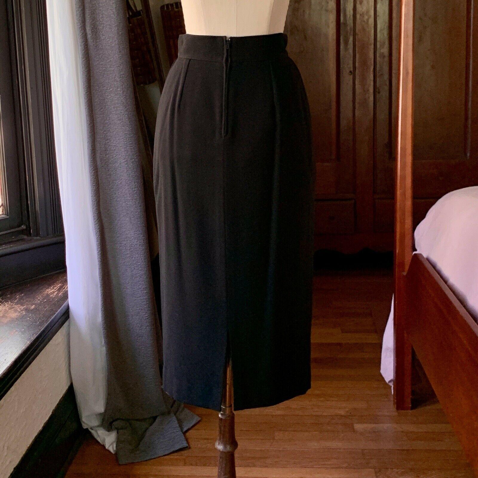 Vintage PIERRE CARDIN Paris Couture 1960s Two Piece Ensemble Skirt Jacket 38 For Sale 2
