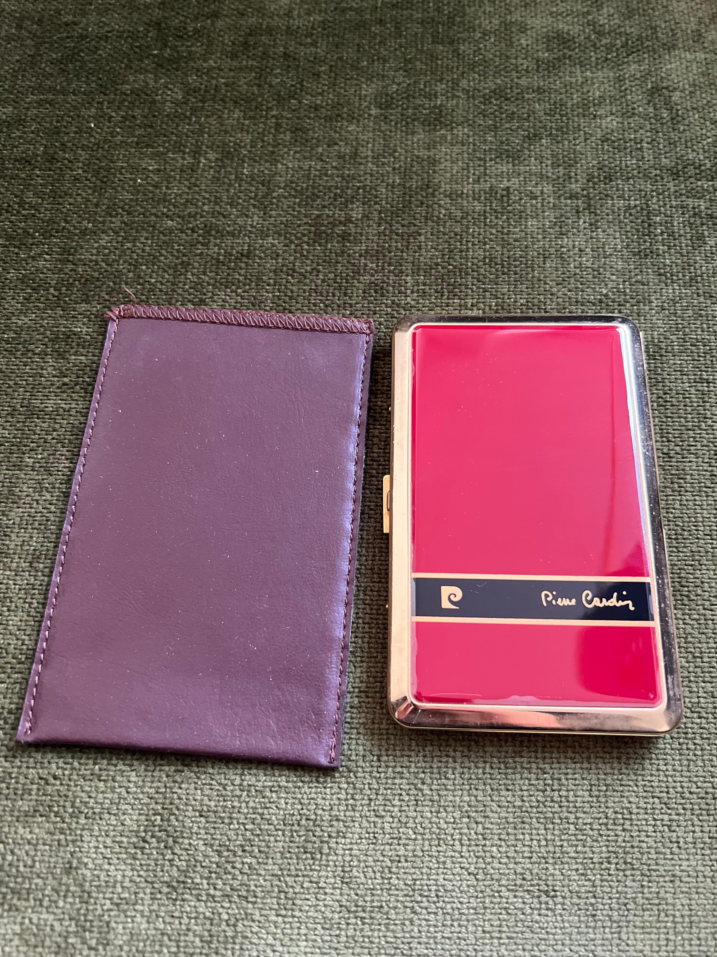 Vintage Pierre Cardin' Retro RED Cigarette Case & Lather Case & Box Circa 1980s Unisexe en vente