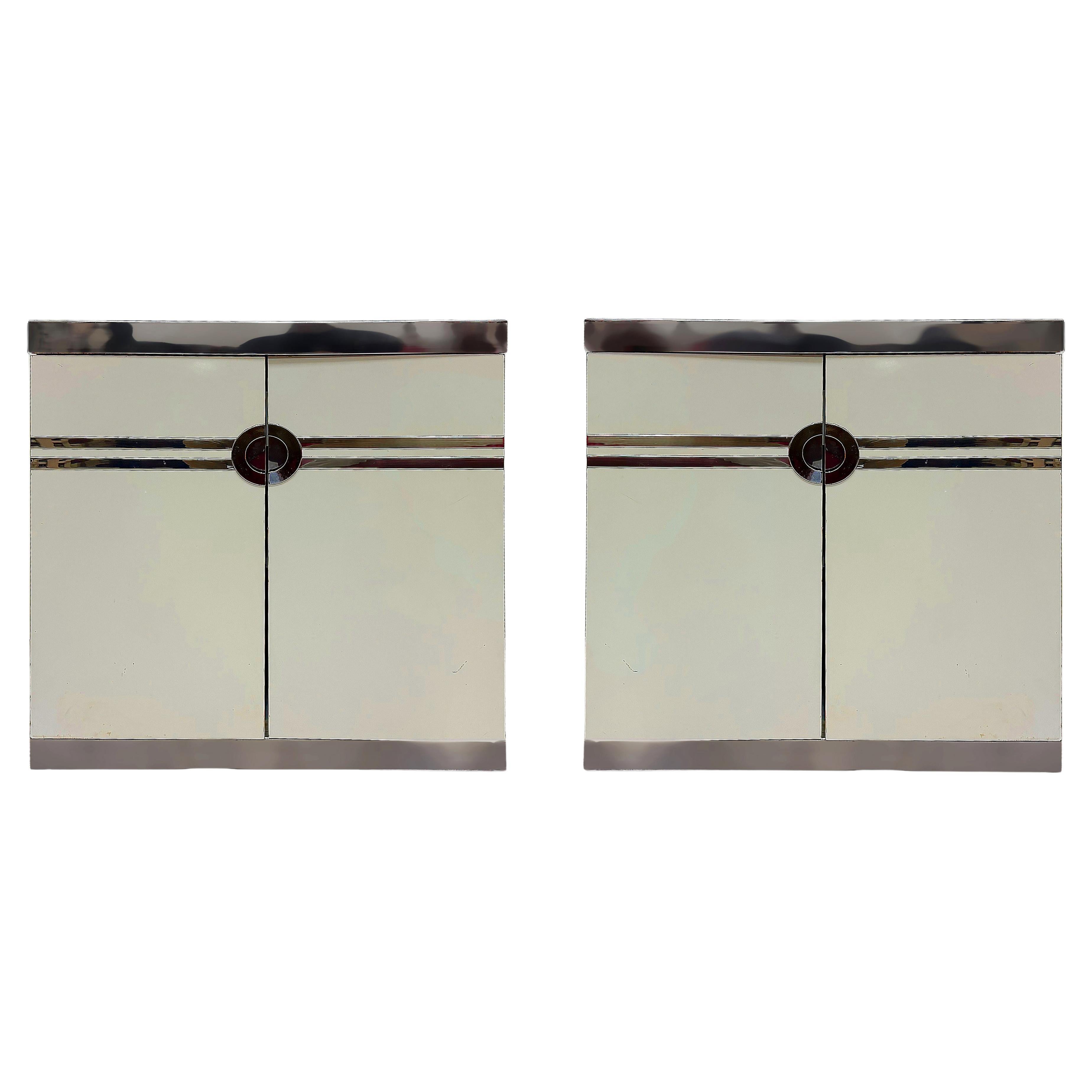 Paire de tables de nuit vintage en chrome et stratifié signées Pierre Cardin