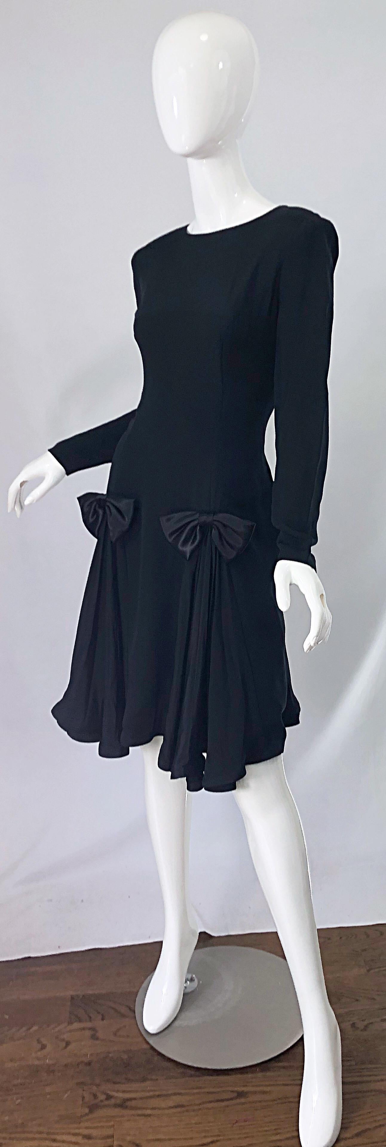 Vintage Pierre Cardin Size 8 Black Silk 1990s Long Sleeve 90s Bow Dress In Excellent Condition In San Diego, CA
