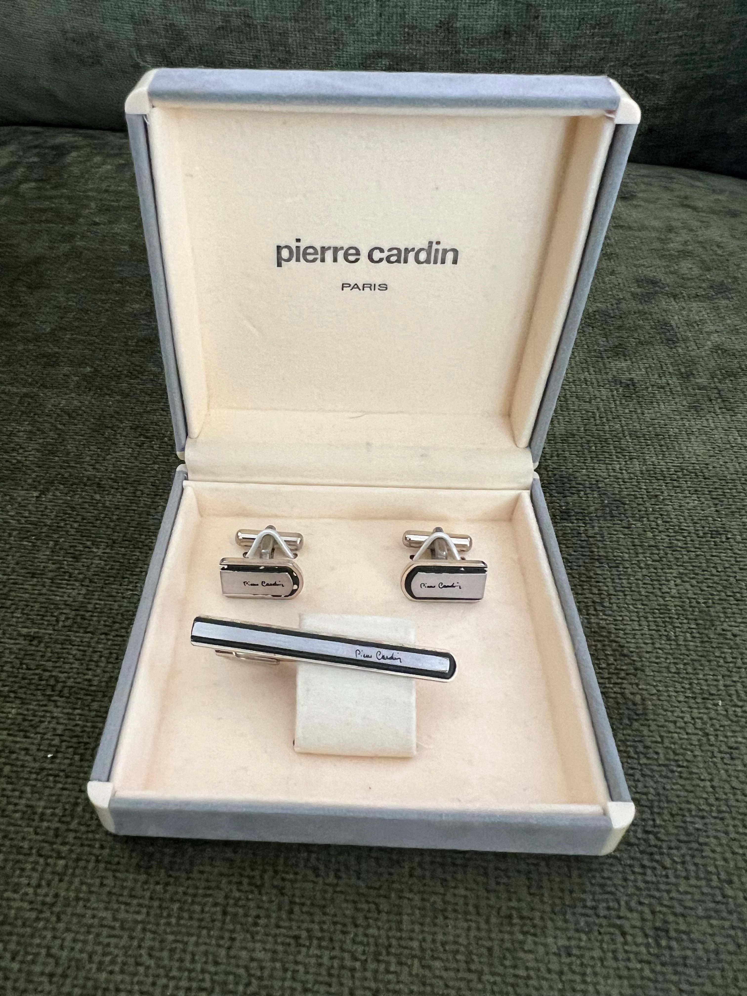 Vintage PIERRE CARDIN Steel Cufflinks & Tie Clip With Original  Case Circa 1970 For Sale 5
